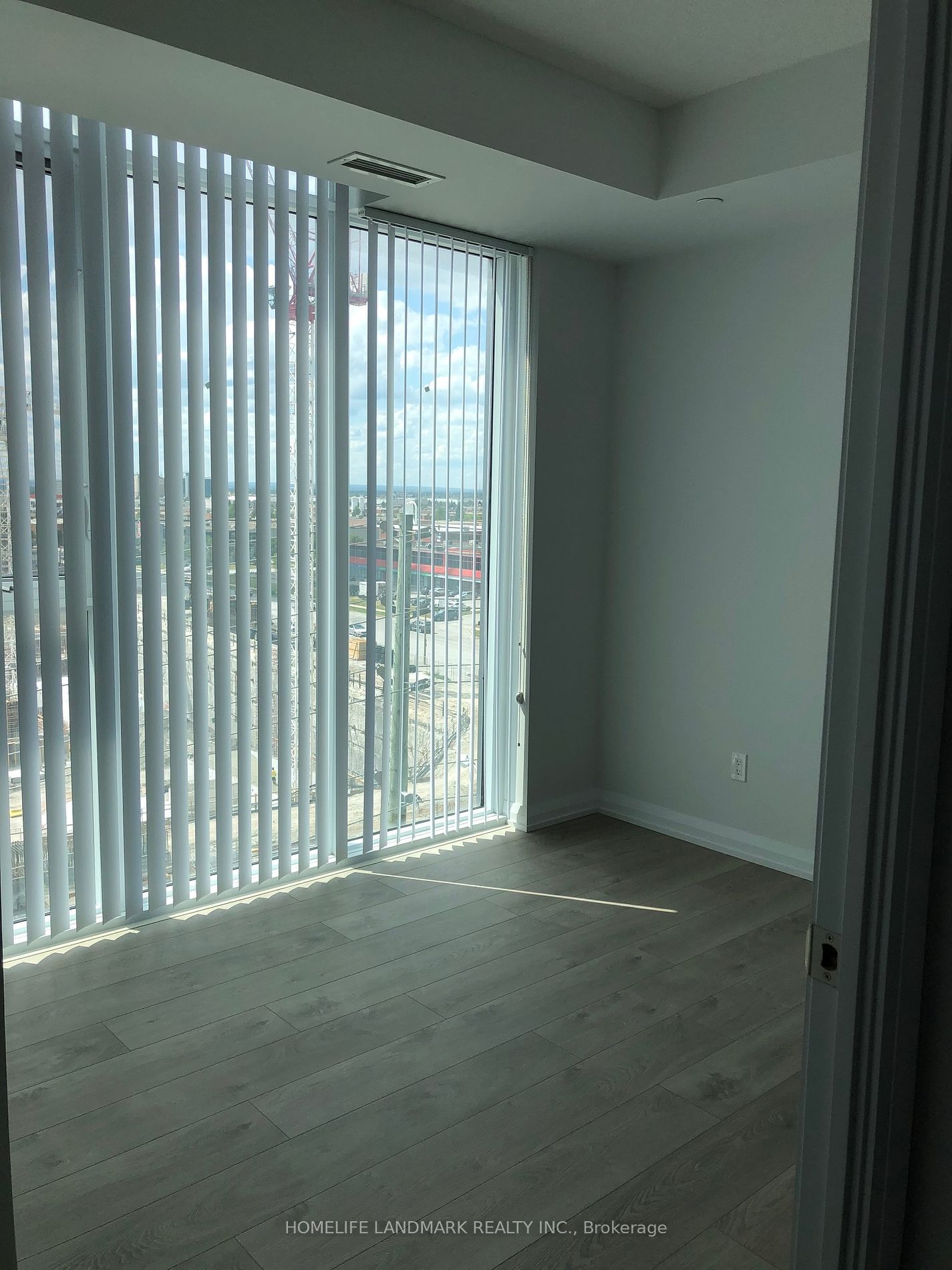 7895 Jane St, unit 606 for rent