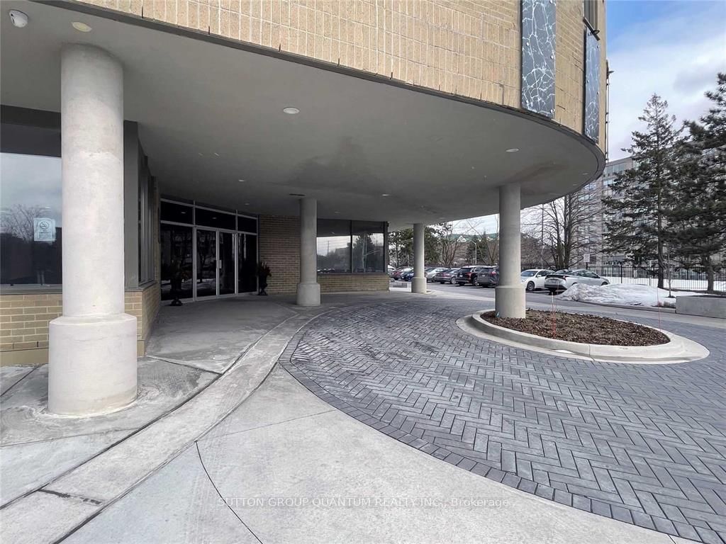 326 Major Mackenzie Dr E, unit 616 for rent