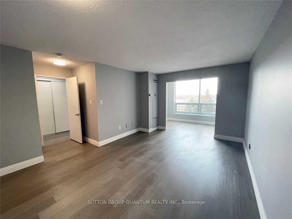 326 Major Mackenzie Dr E, unit 616 for rent