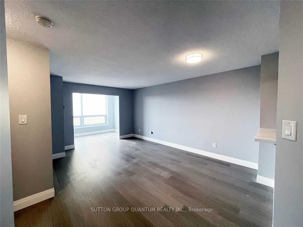 326 Major Mackenzie Dr E, unit 616 for rent