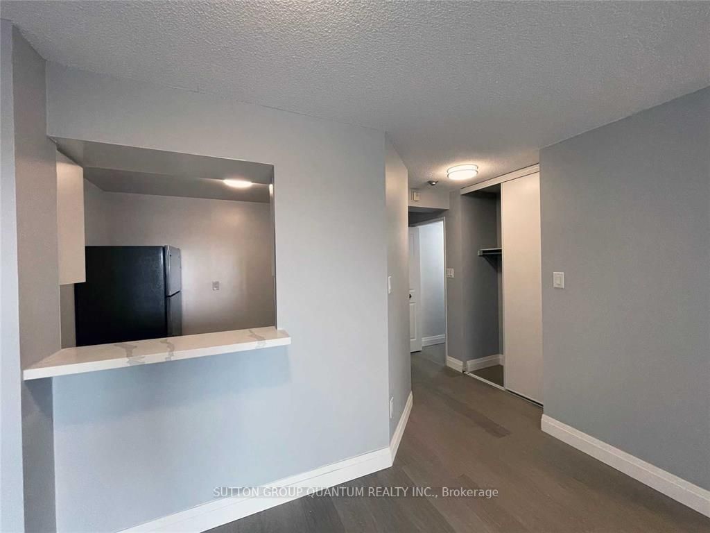 326 Major Mackenzie Dr E, unit 616 for rent