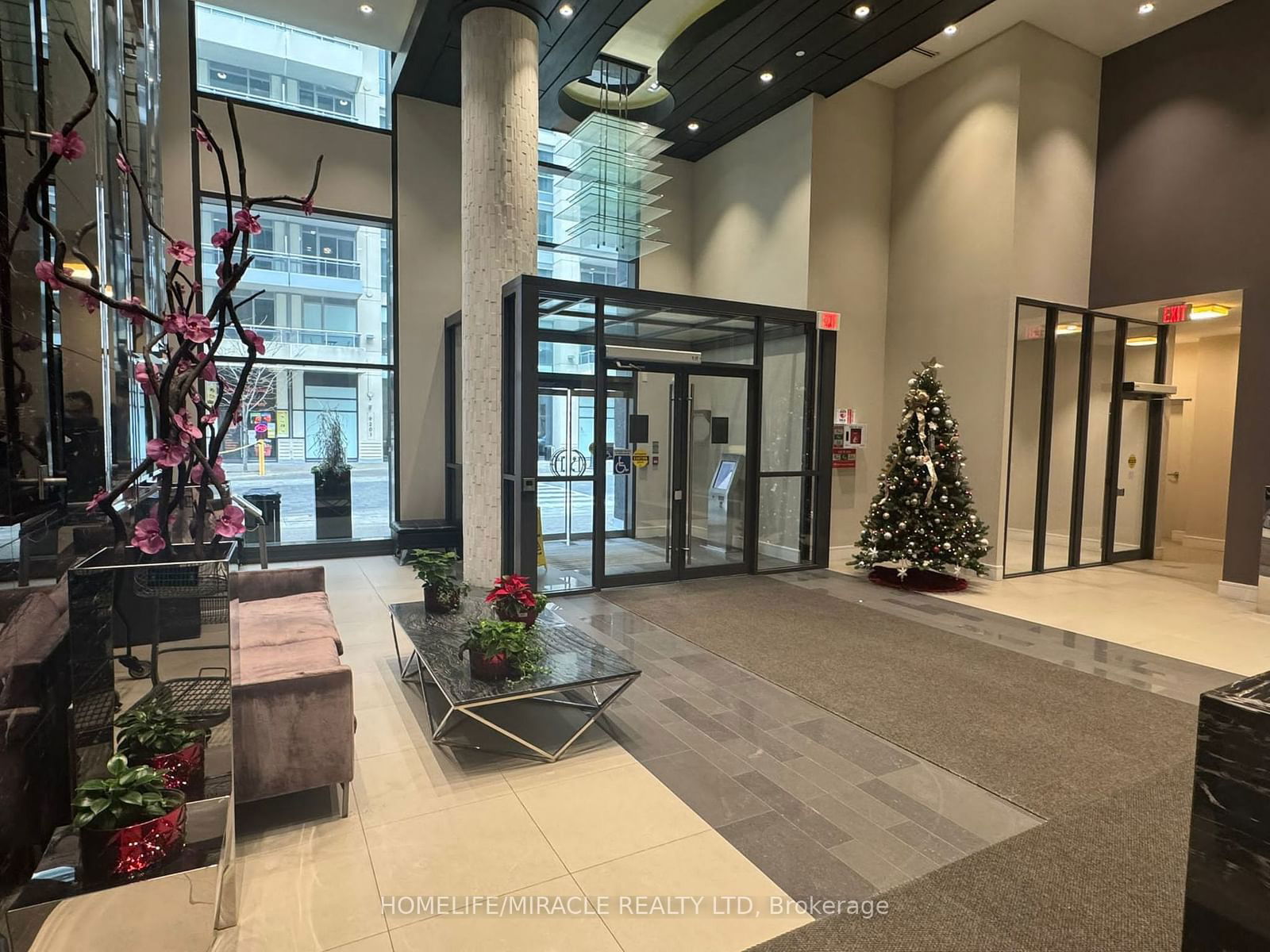 9199 Yonge St, unit 514 for rent