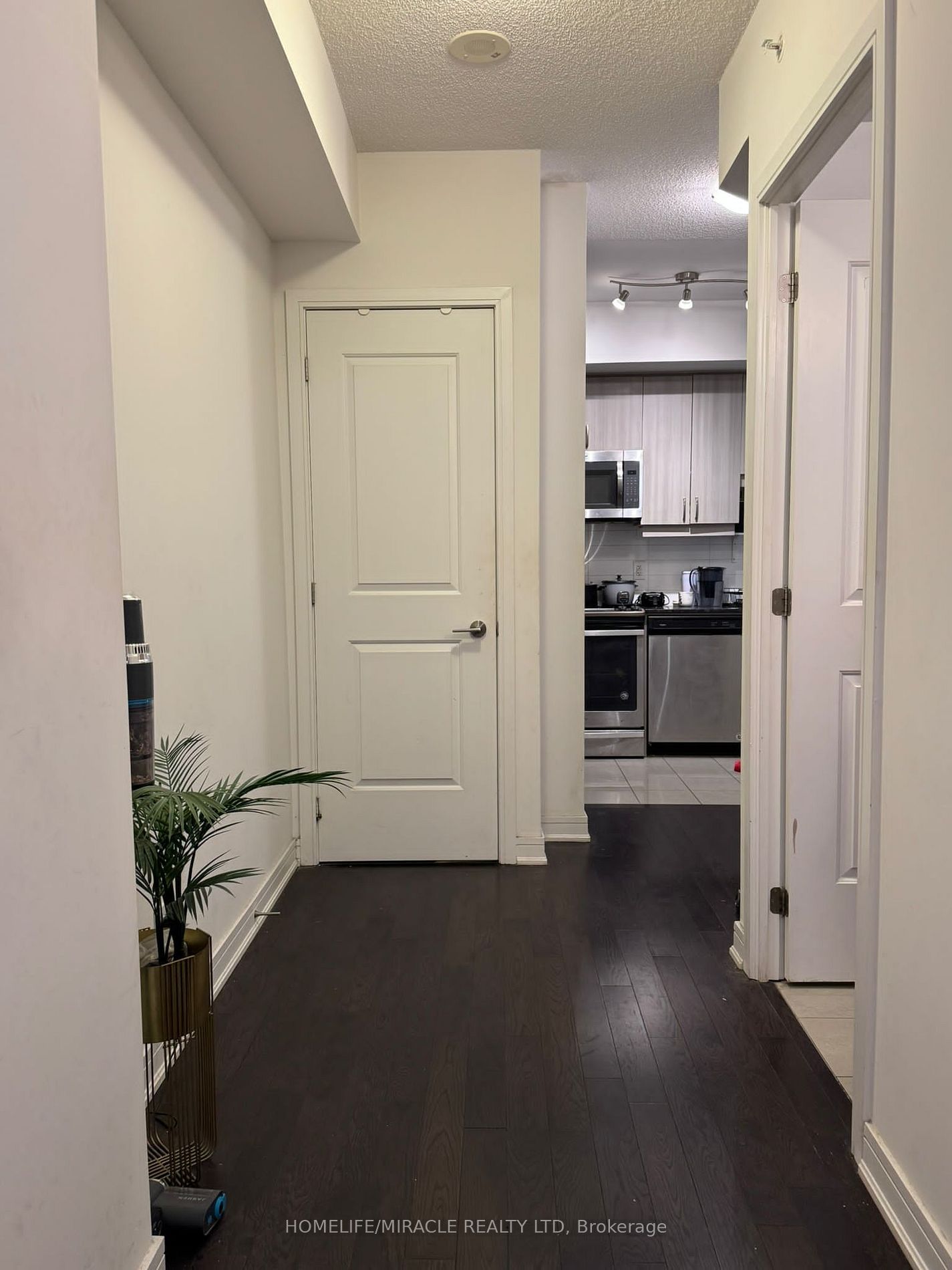 9199 Yonge St, unit 514 for rent