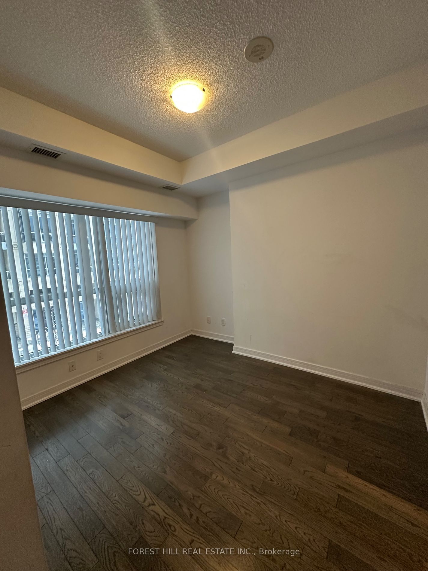 9199 Yonge St, unit 207 for rent