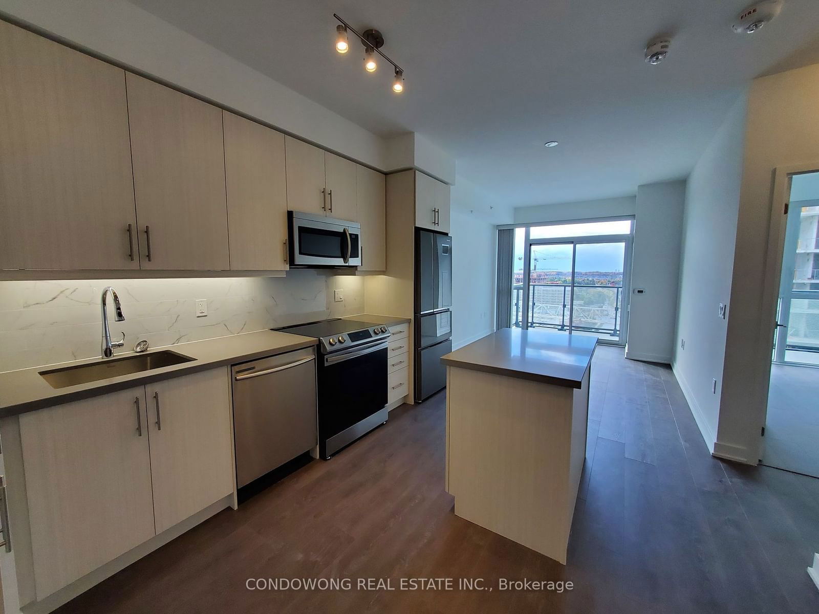 75 Oneida Cres, unit 1502 for rent