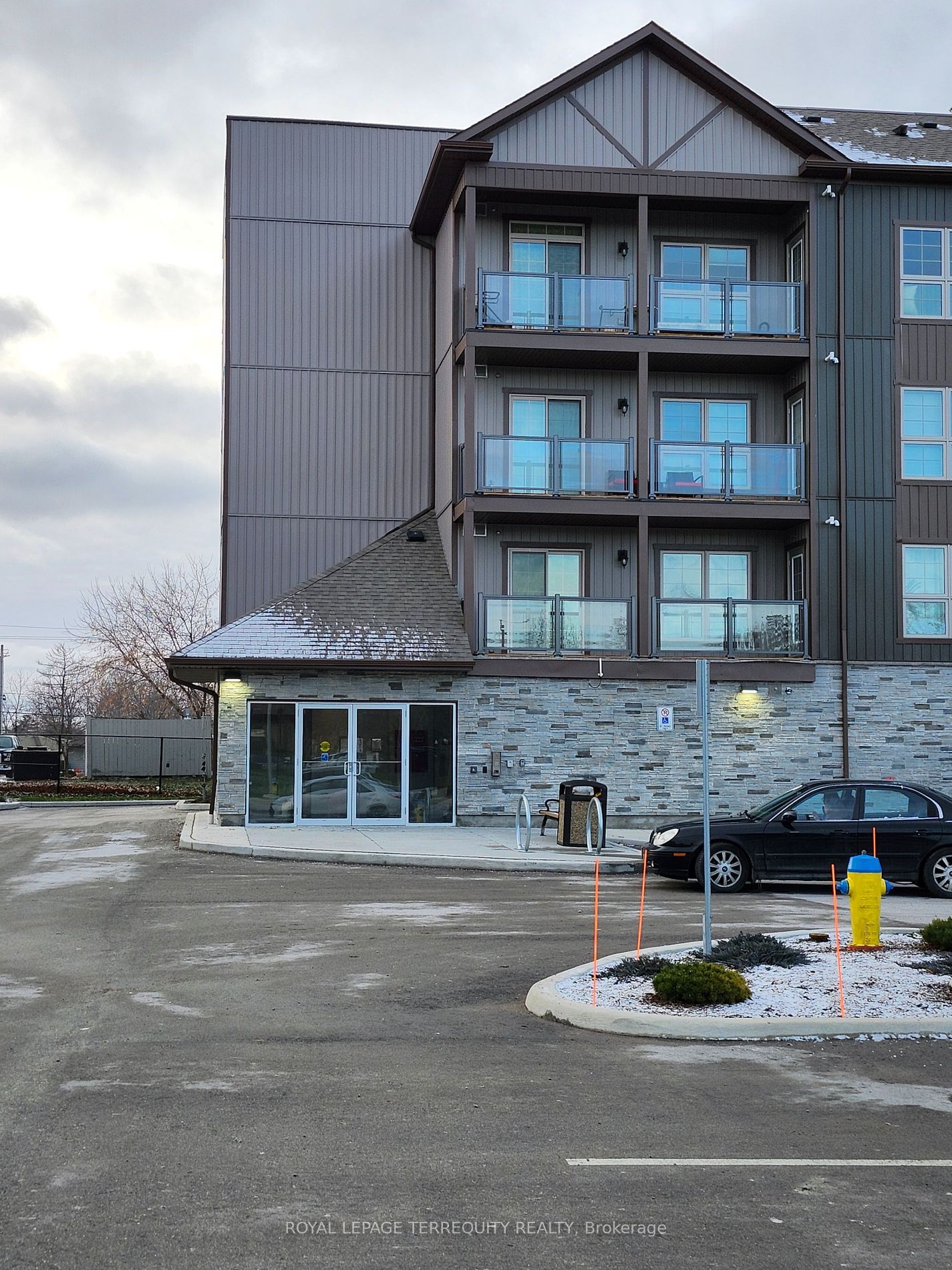 110 Grew Blvd, unit 404 for sale