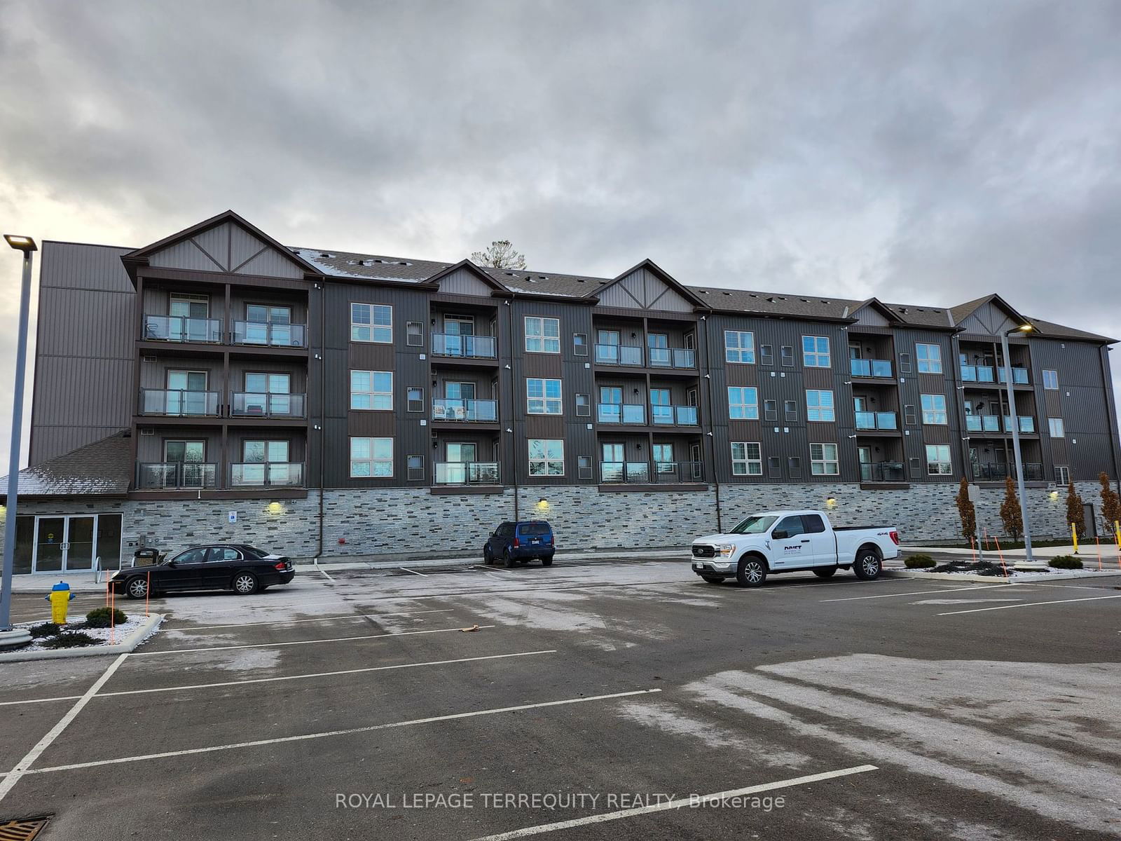 110 Grew Blvd, unit 404 for sale