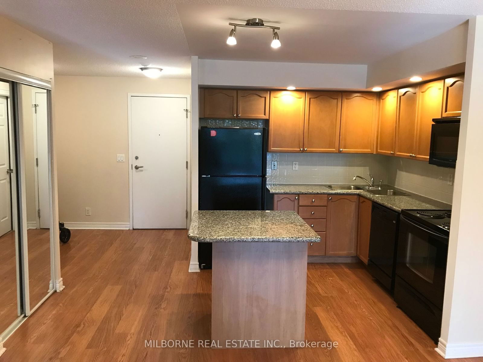 33 Cox Blvd, unit 207 for rent