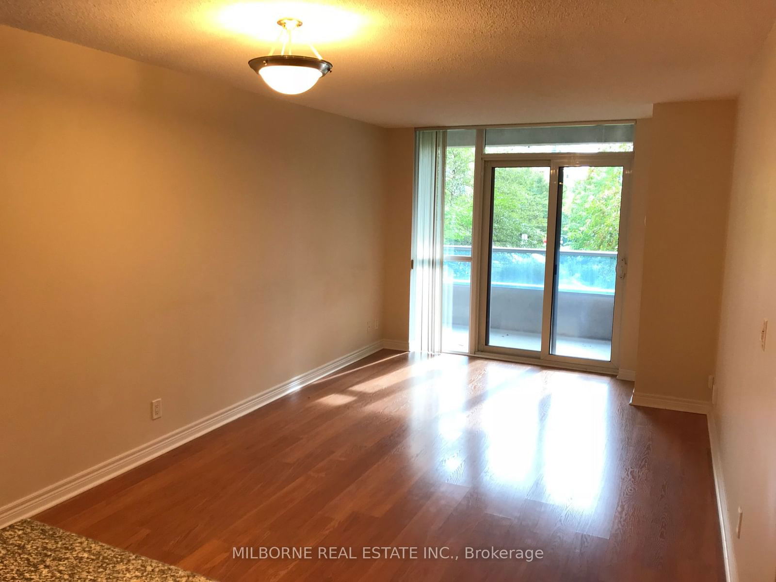 33 Cox Blvd, unit 207 for rent