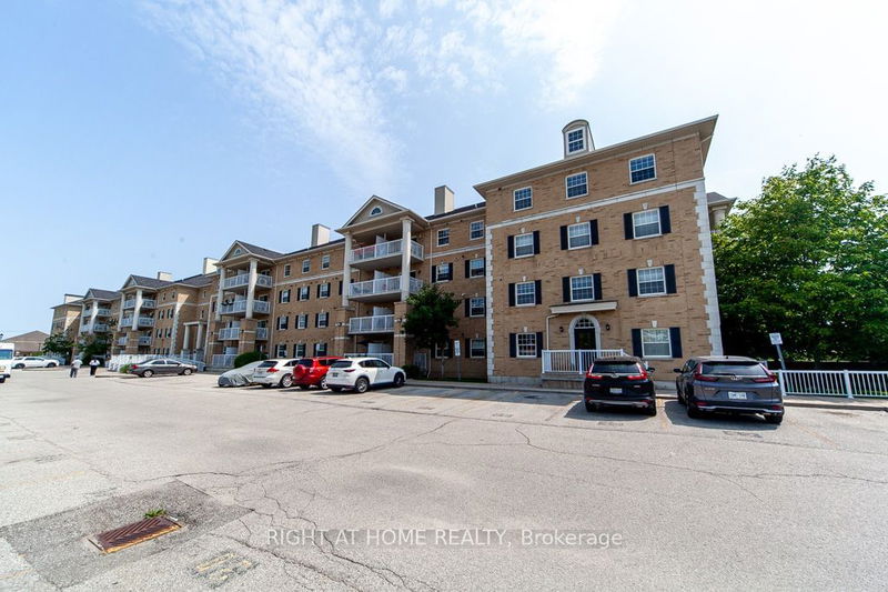 7428 Markham Rd, unit 301 for sale