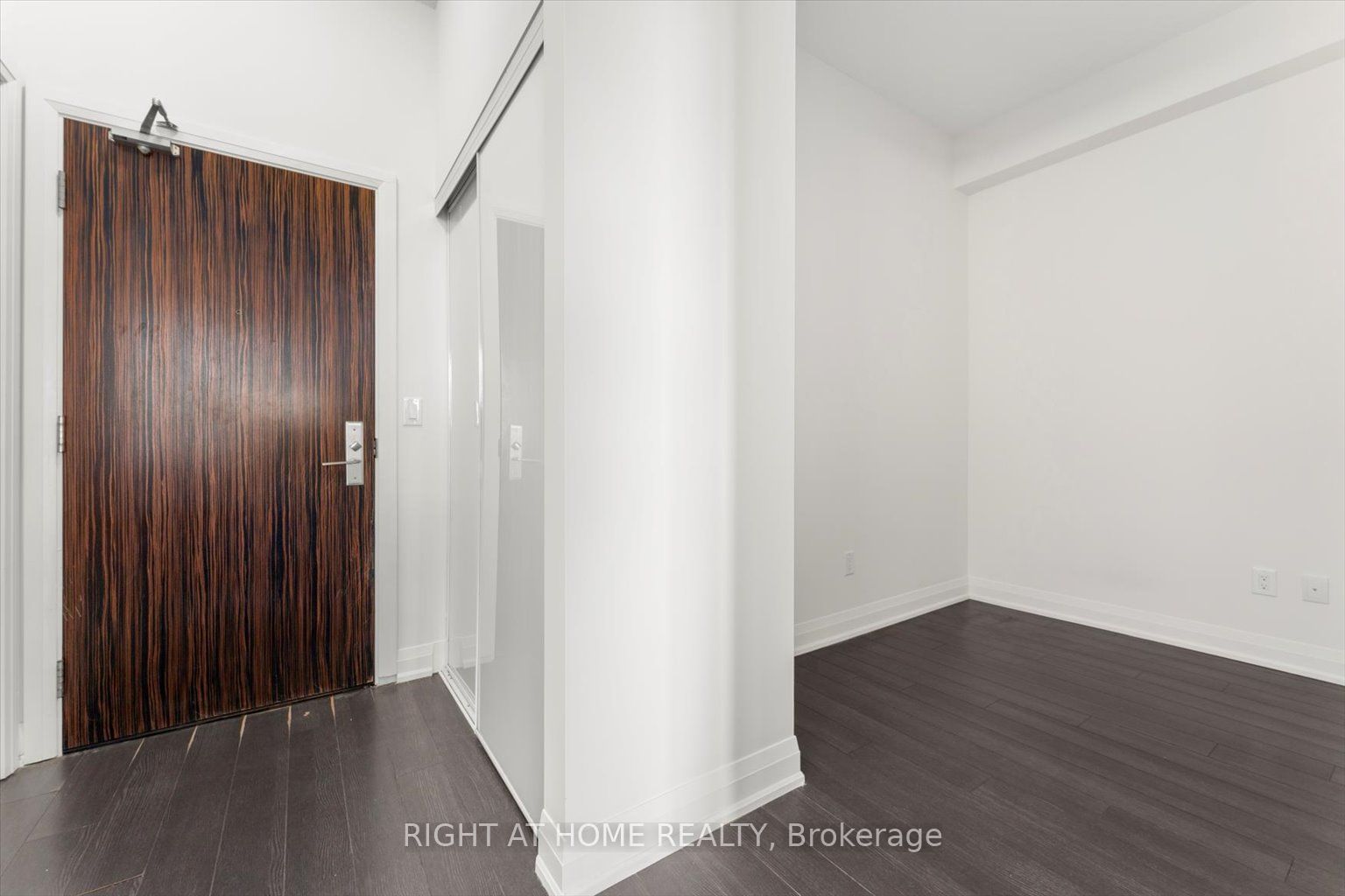 8763 Bayview Ave, unit 313 for rent