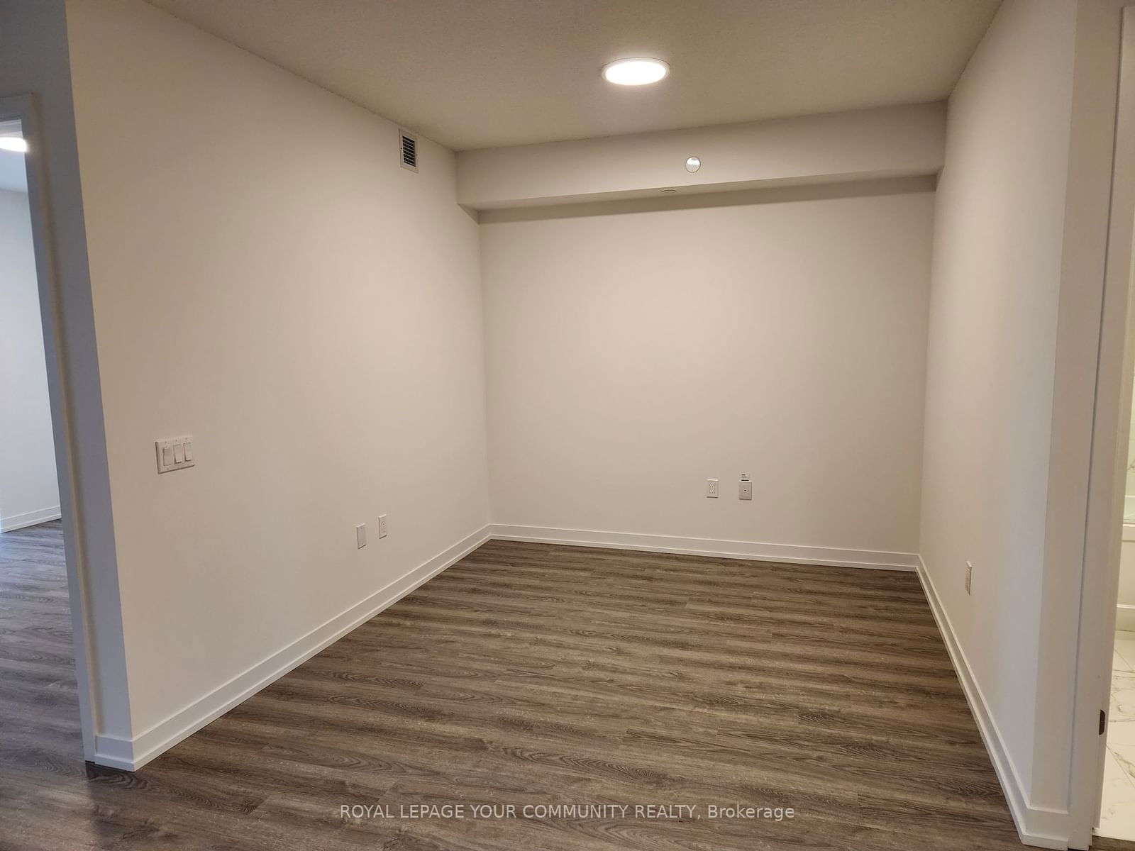 195 Commerce St, unit 512 for rent