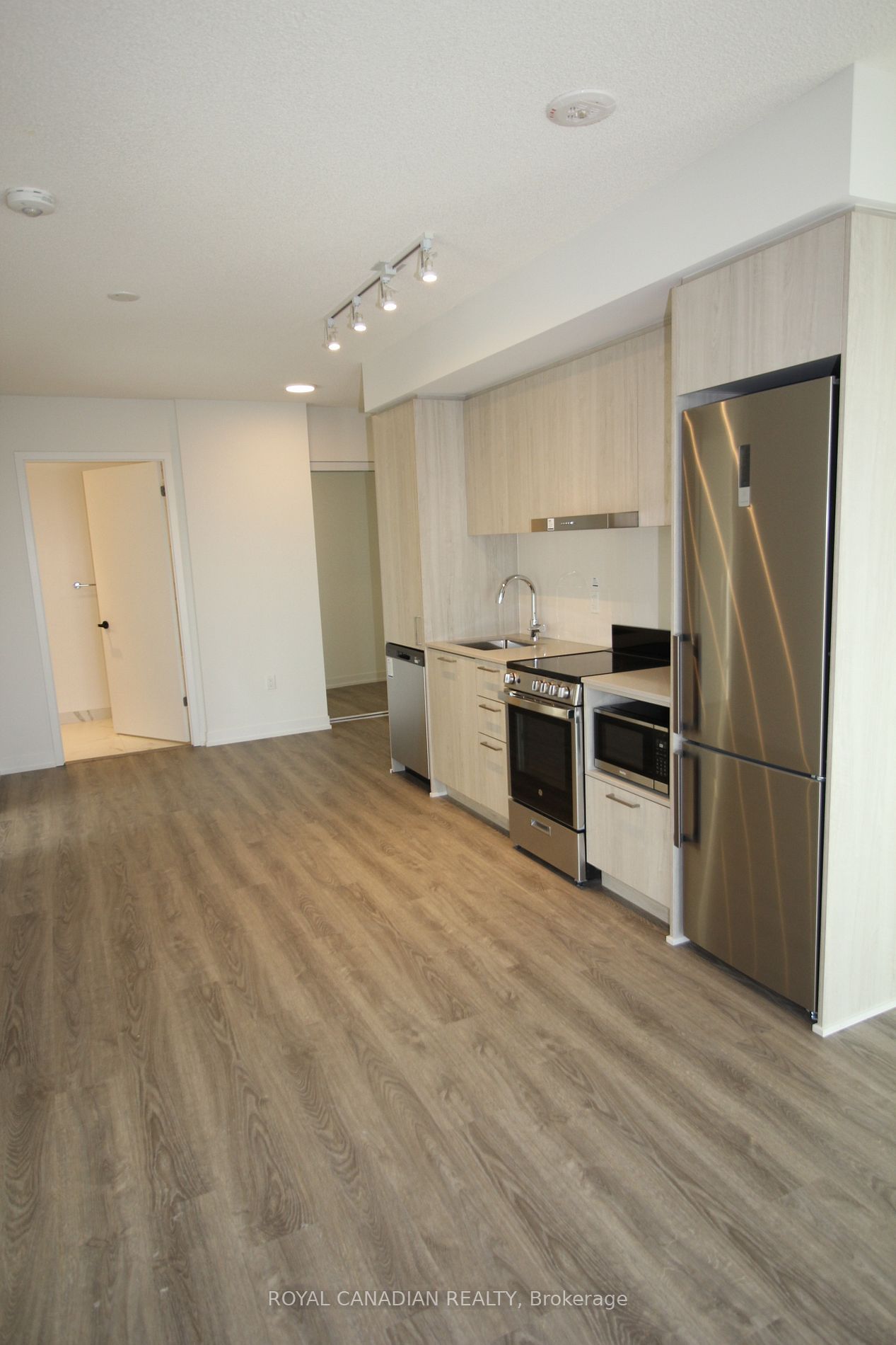 195 COMMERCE St, unit 506 for rent