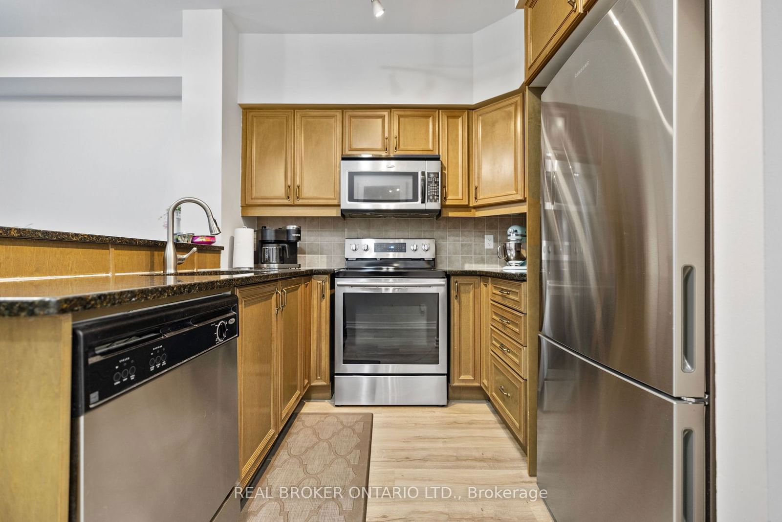 9225 Jane St, unit 515 for sale