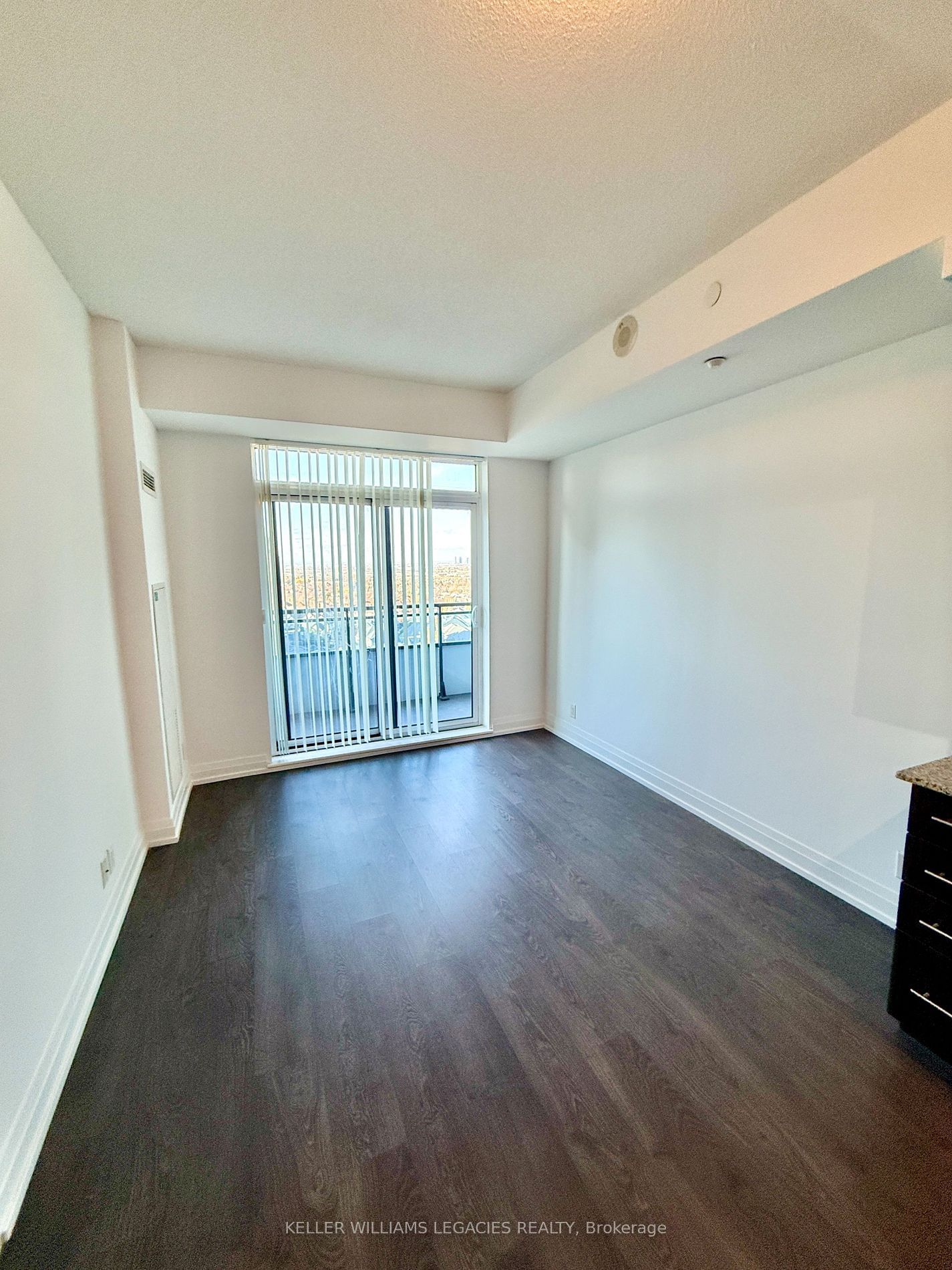 7890 Bathurst St, unit 1708 for rent