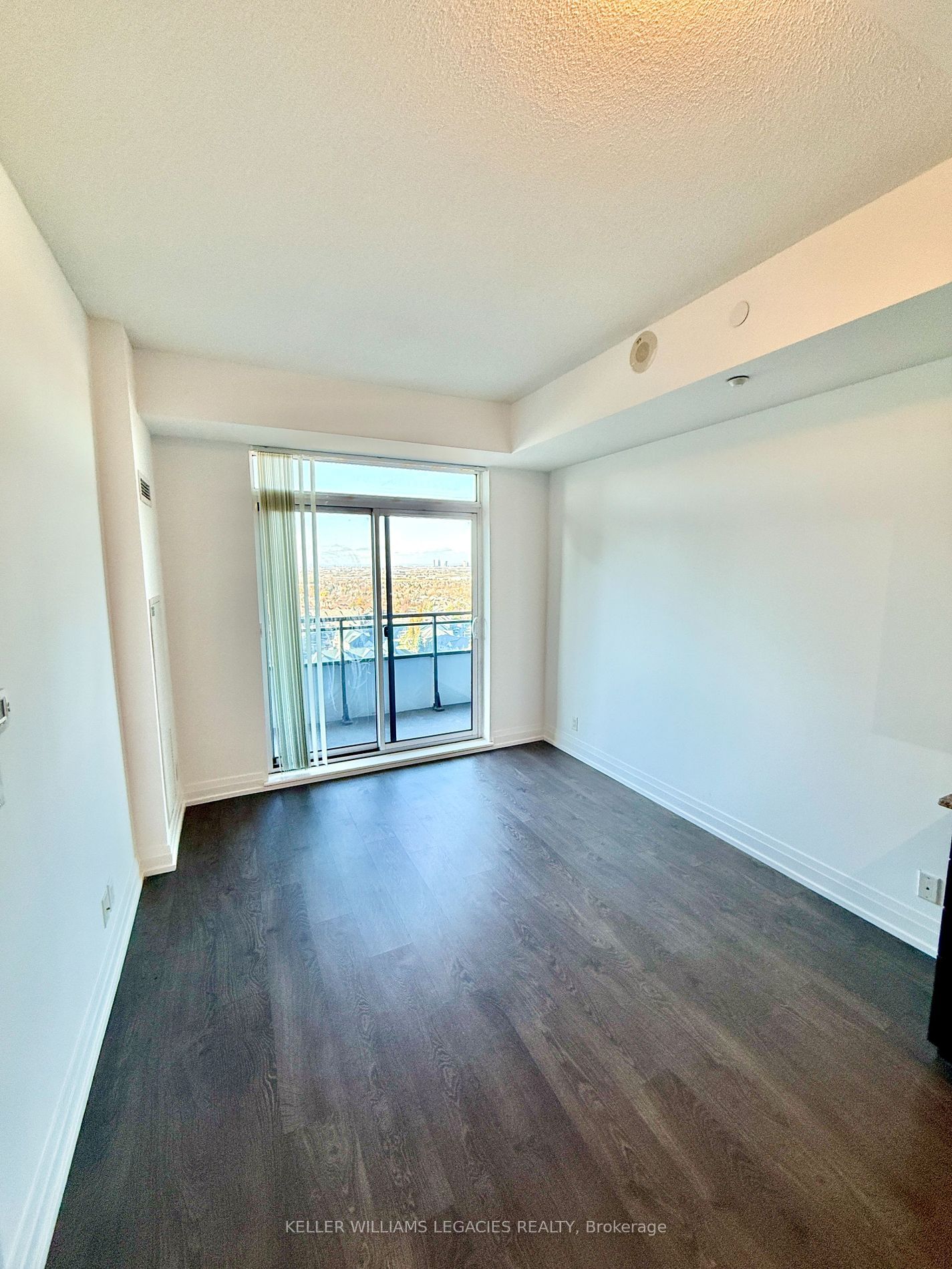 7890 Bathurst St, unit 1708 for rent