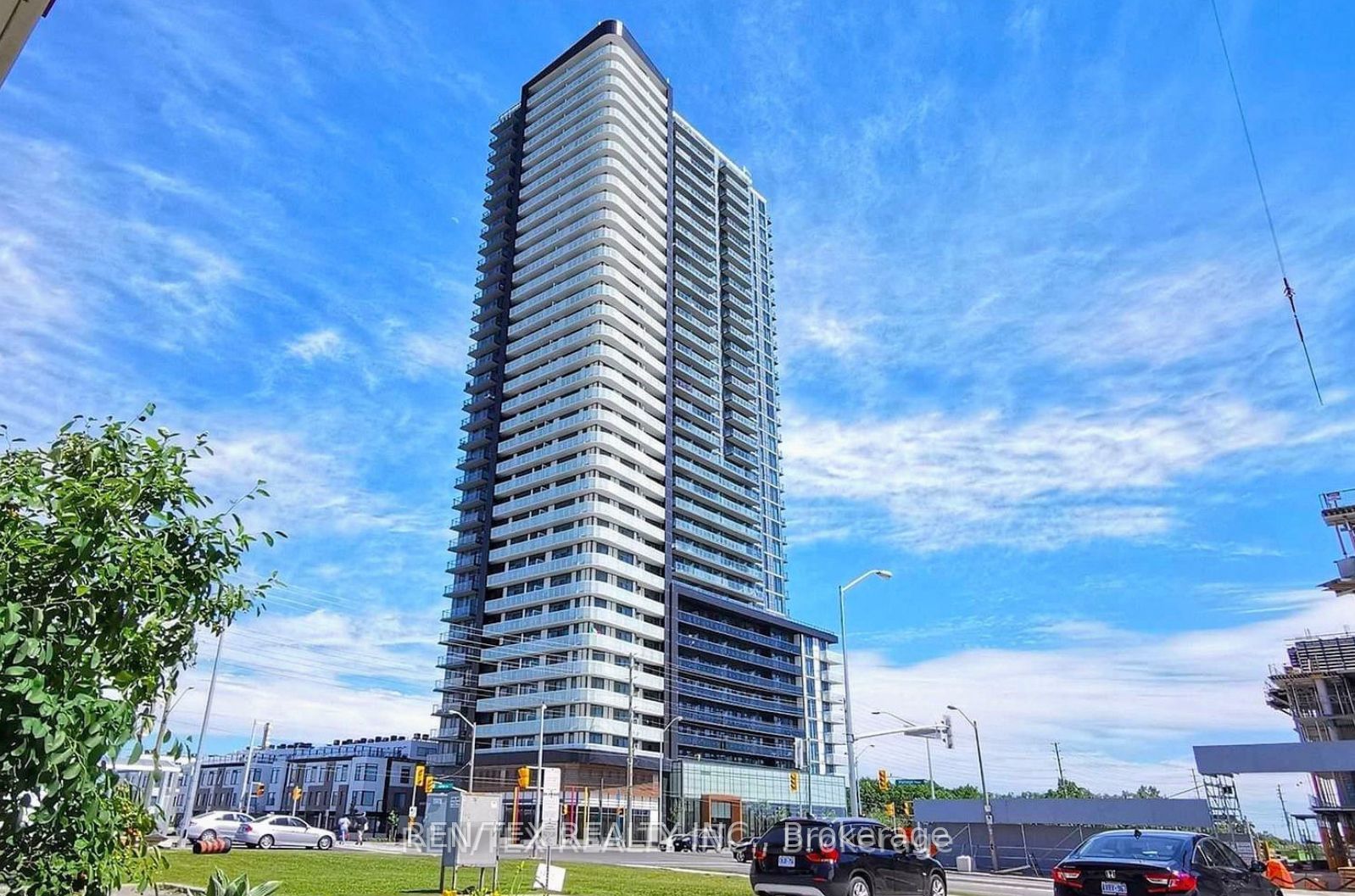 7895 Jane St, unit 1108 for rent