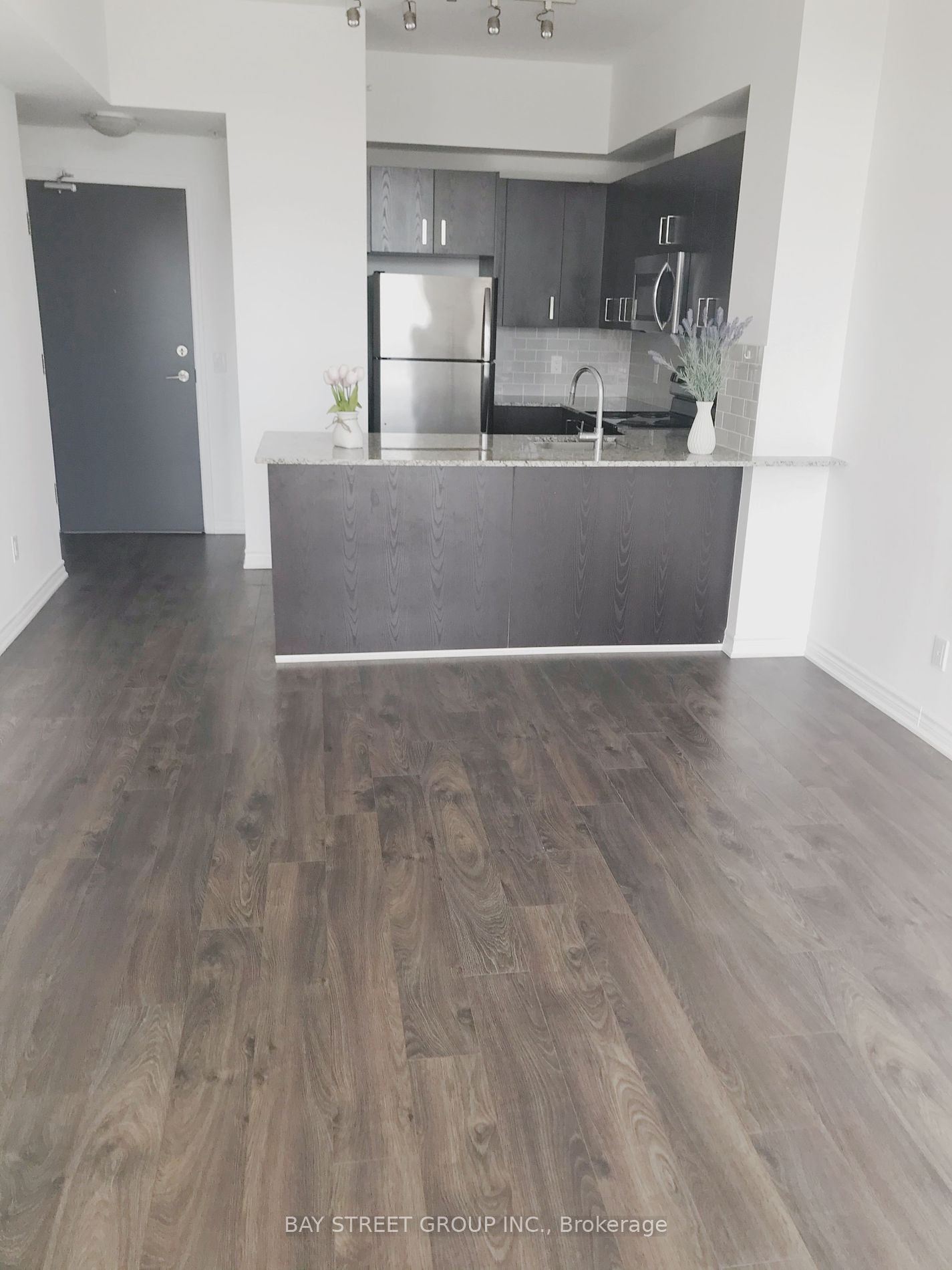 11611 Yonge St, unit 502 for rent