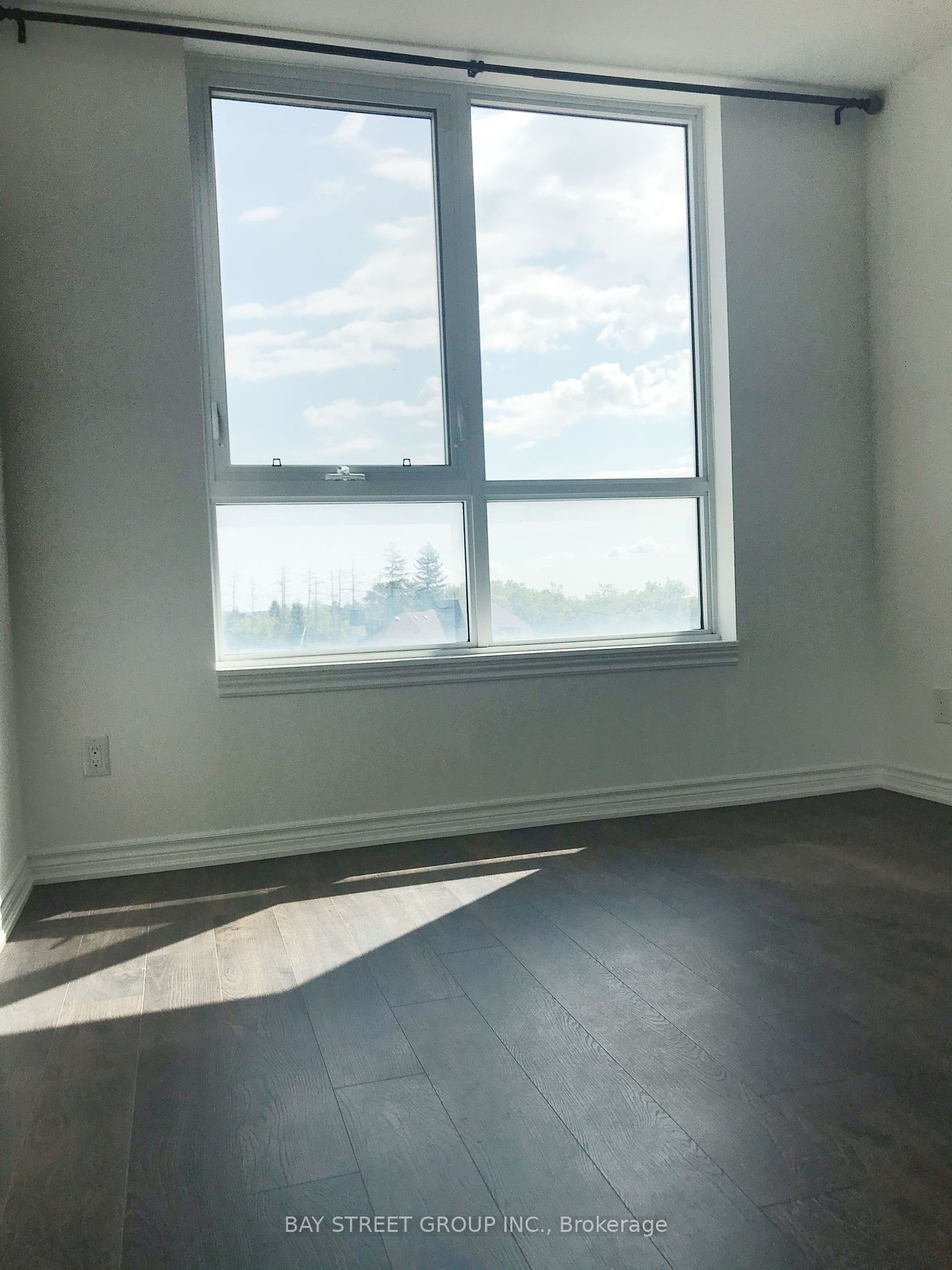 11611 Yonge St, unit 502 for rent