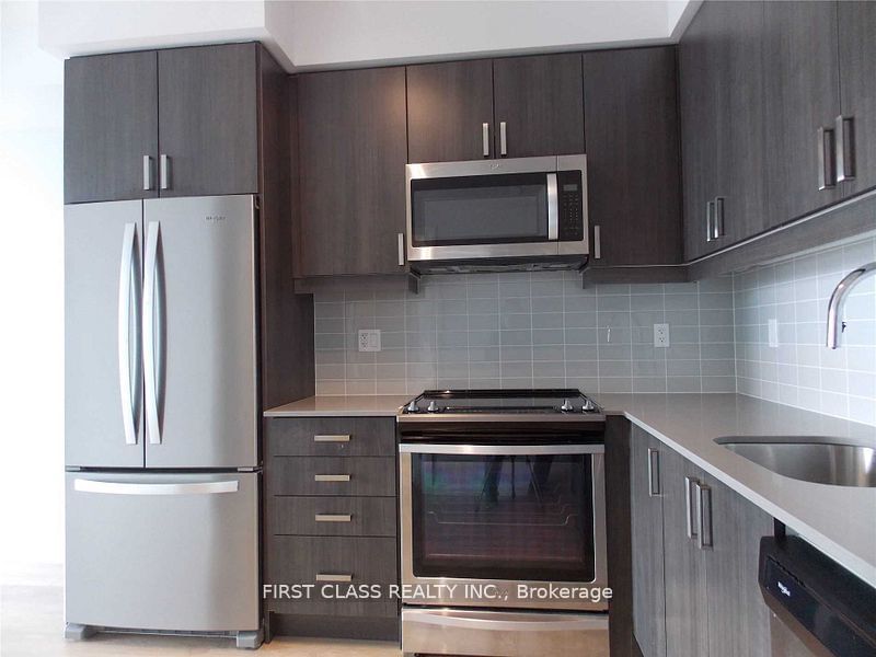 7895 Jane St, unit 3517 for rent