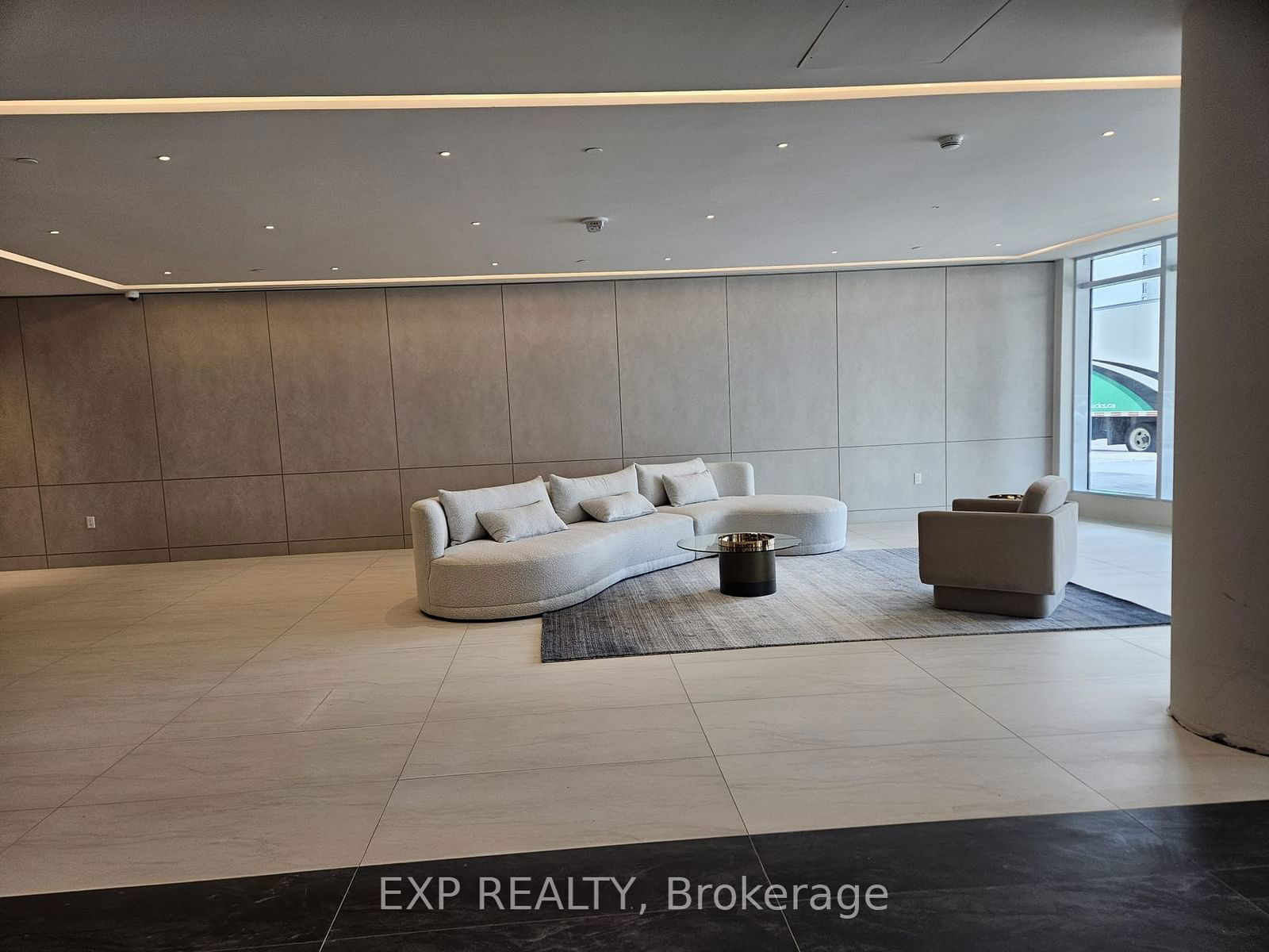 50 upper mall Way, unit 2206B for rent