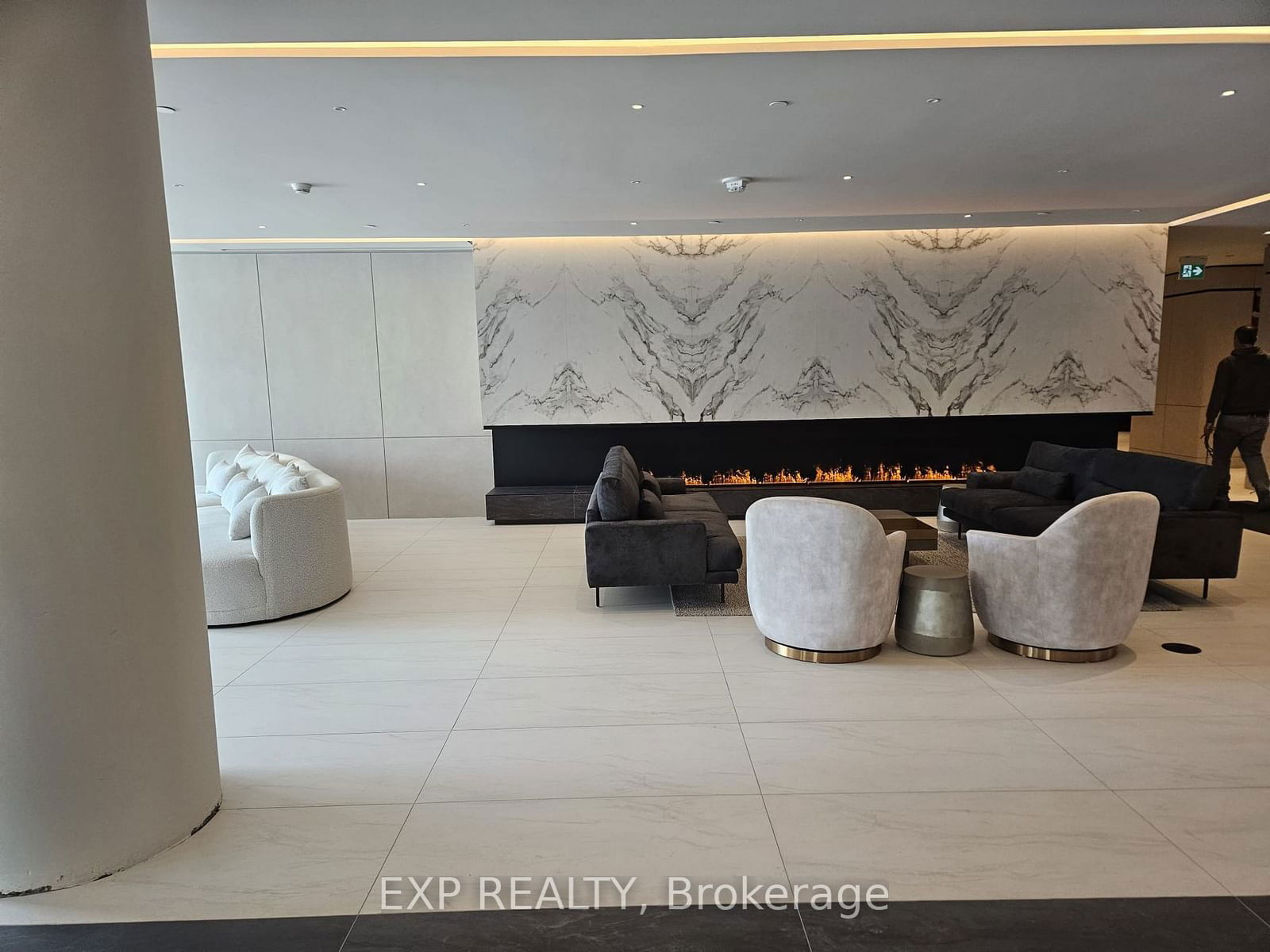 50 upper mall Way, unit 2206B for rent