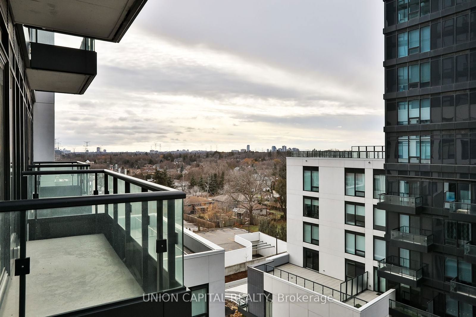 8868 Yonge St, unit 702E for sale