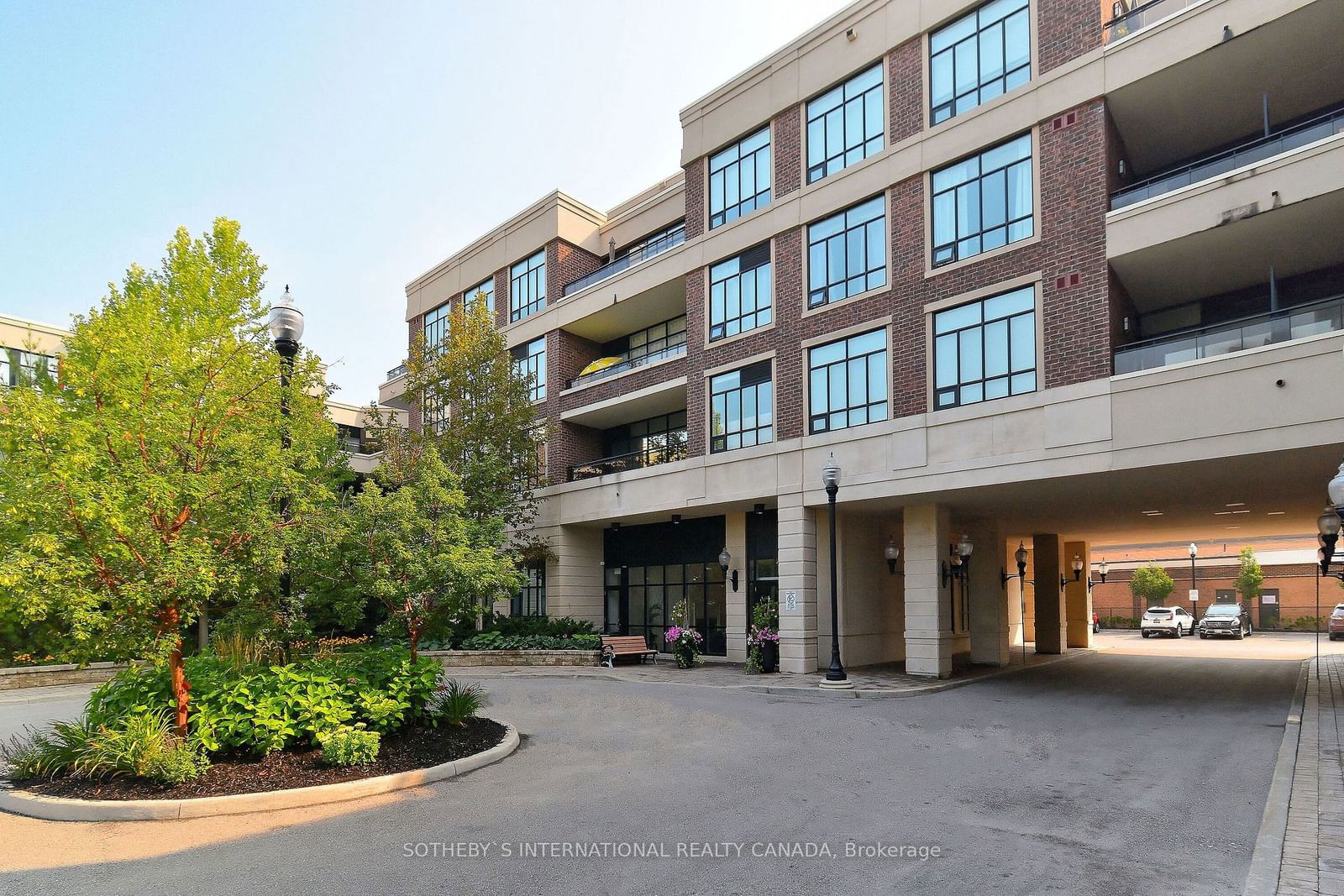 2396 Major Mackenzie Dr, unit 407 for sale