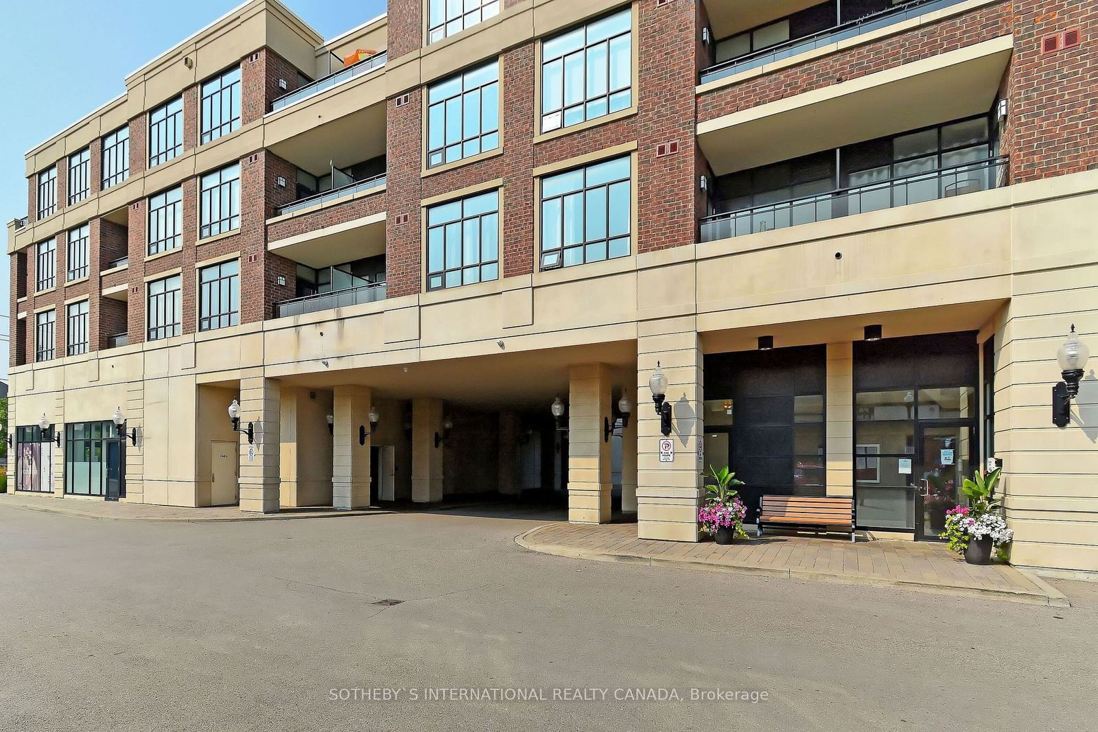 2396 Major Mackenzie Dr, unit 407 for sale