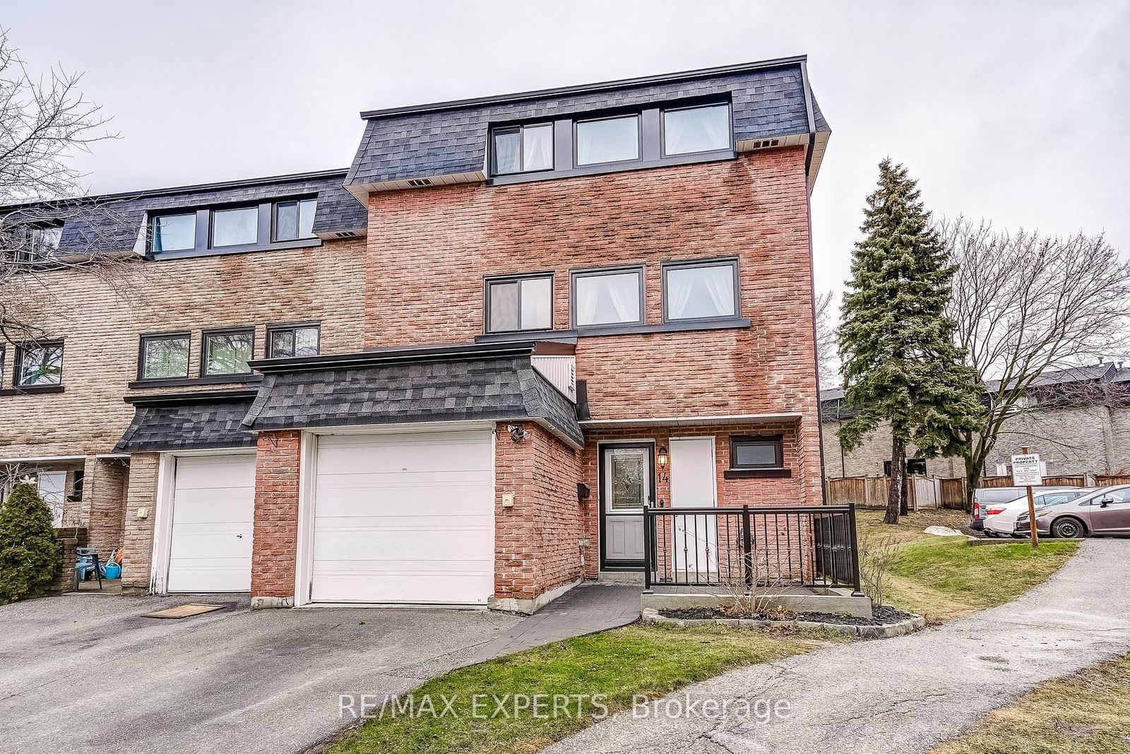 Poplar Crescent Townhomes, Aurora, Toronto