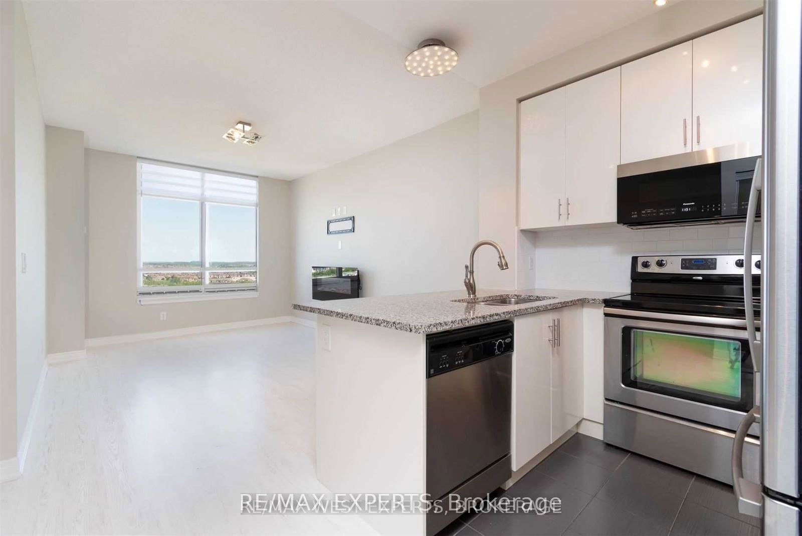 9245 Jane St N, unit 1514 for rent