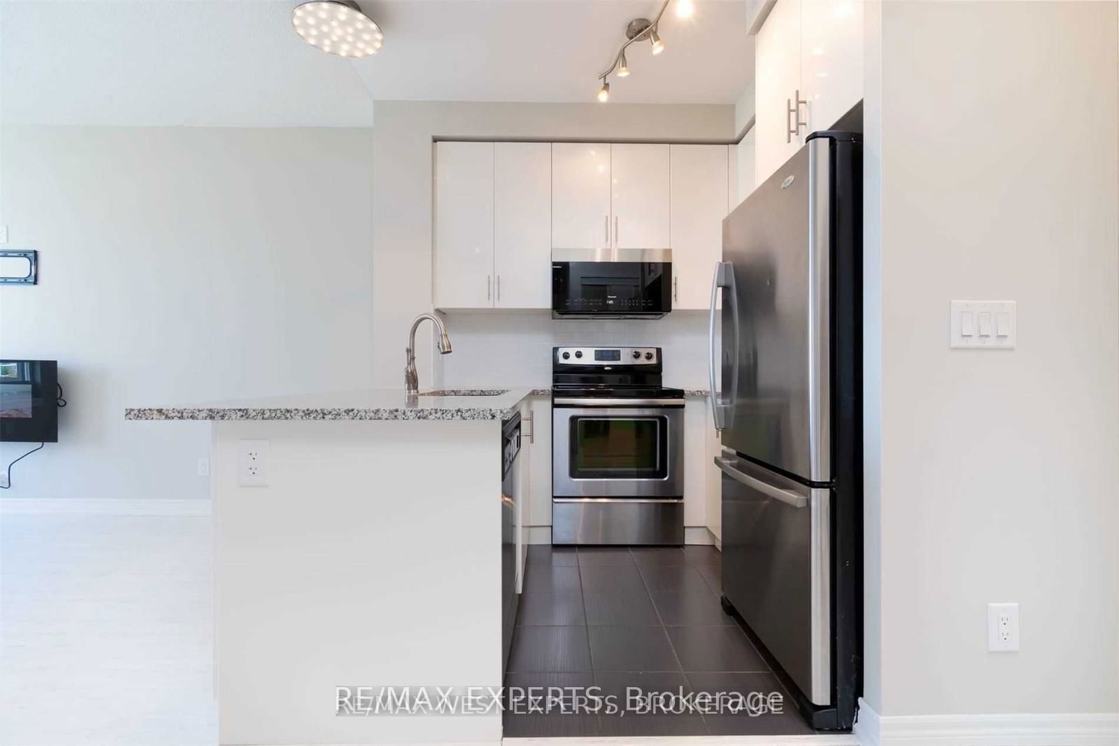 9245 Jane St N, unit 1514 for rent