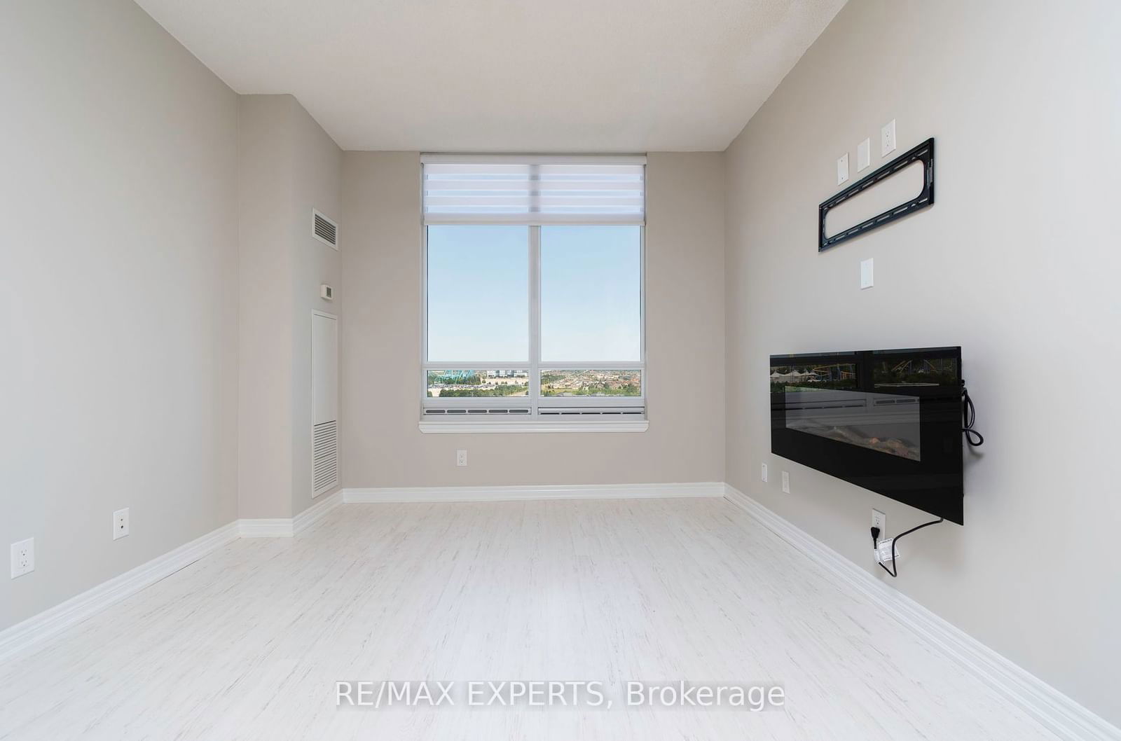 9245 Jane St N, unit 1514 for rent