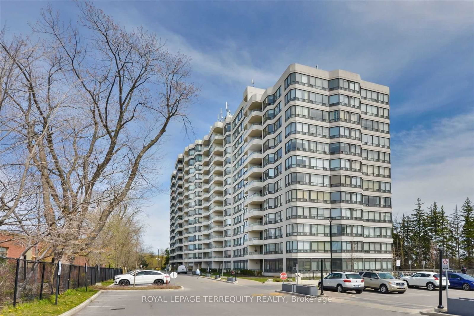 8501 Bayview Ave, unit 408 for sale