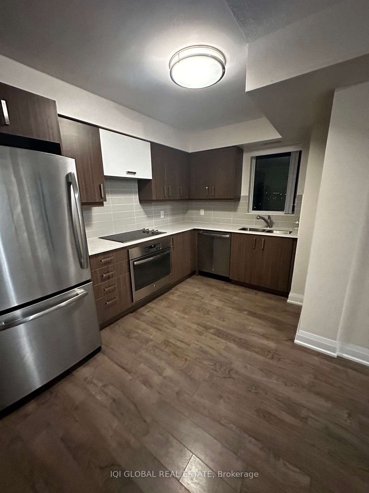 18 Uptown(2nd Bedroom) Dr, unit 1702 for rent