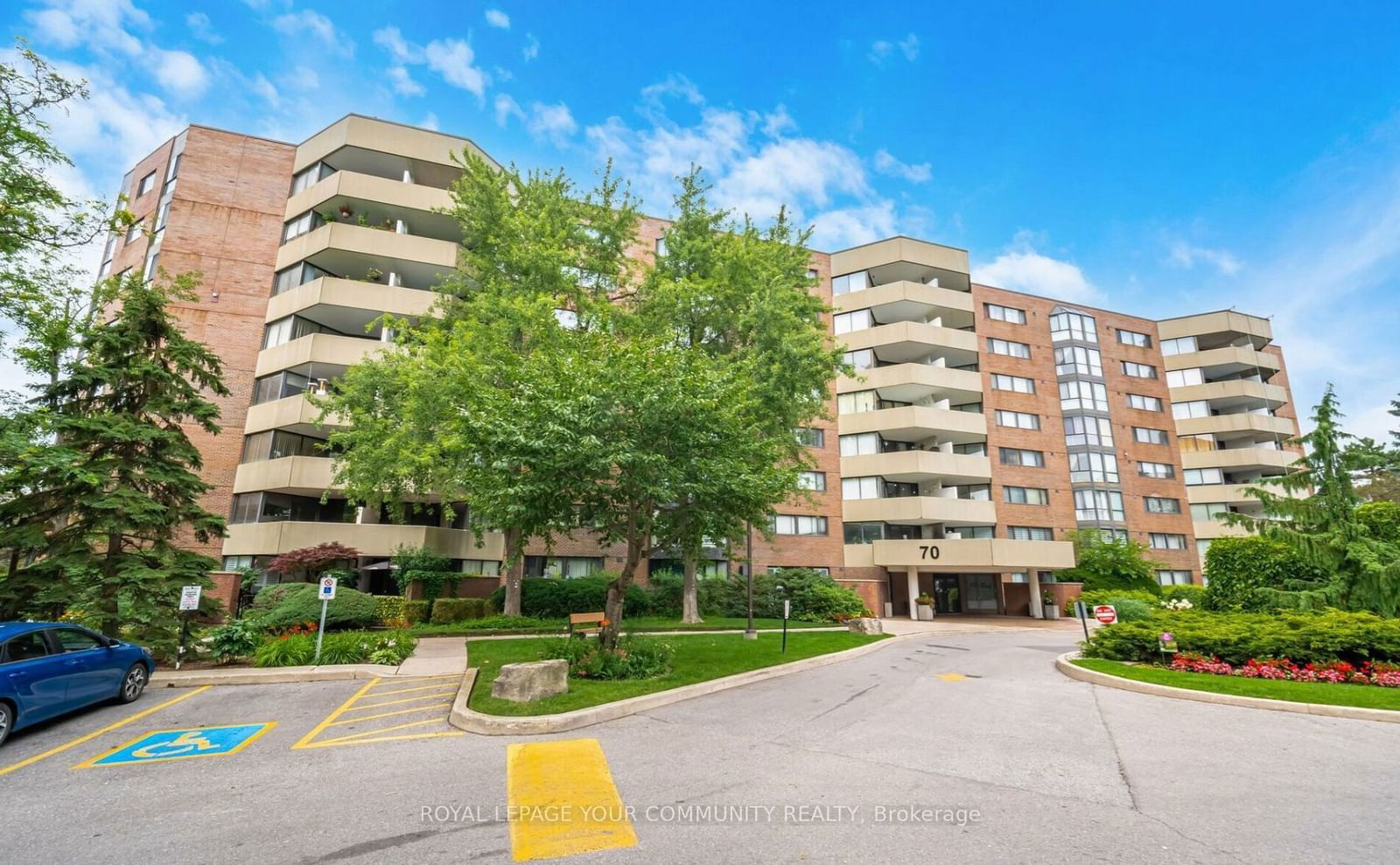 Baif Garden Court Condos, Richmond Hill, Toronto