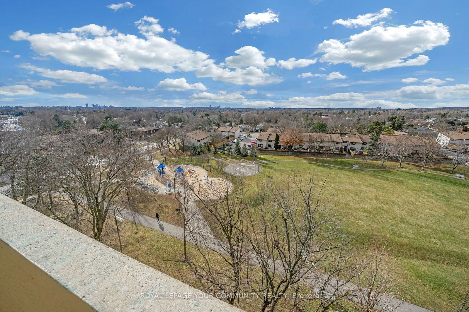 Baif Garden Court Condos, Richmond Hill, Toronto