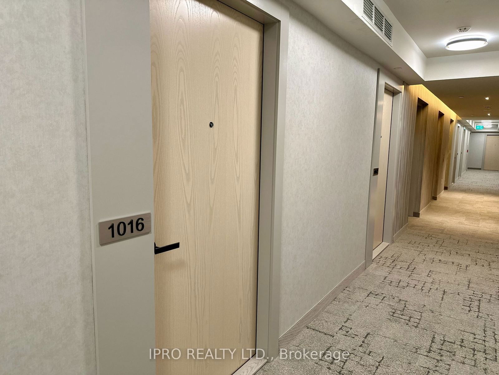 195 Commerce St, unit 1016 for rent