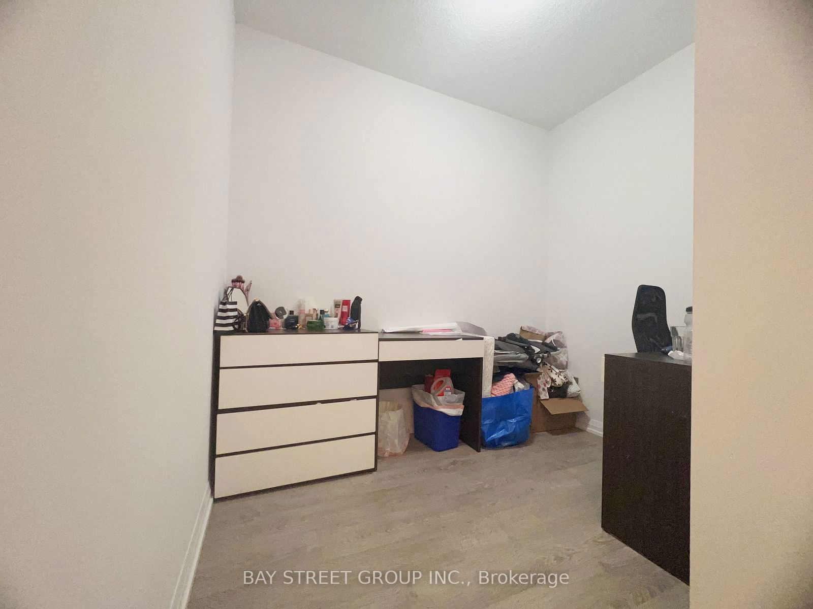 7895 Jane St, unit 1716 for rent