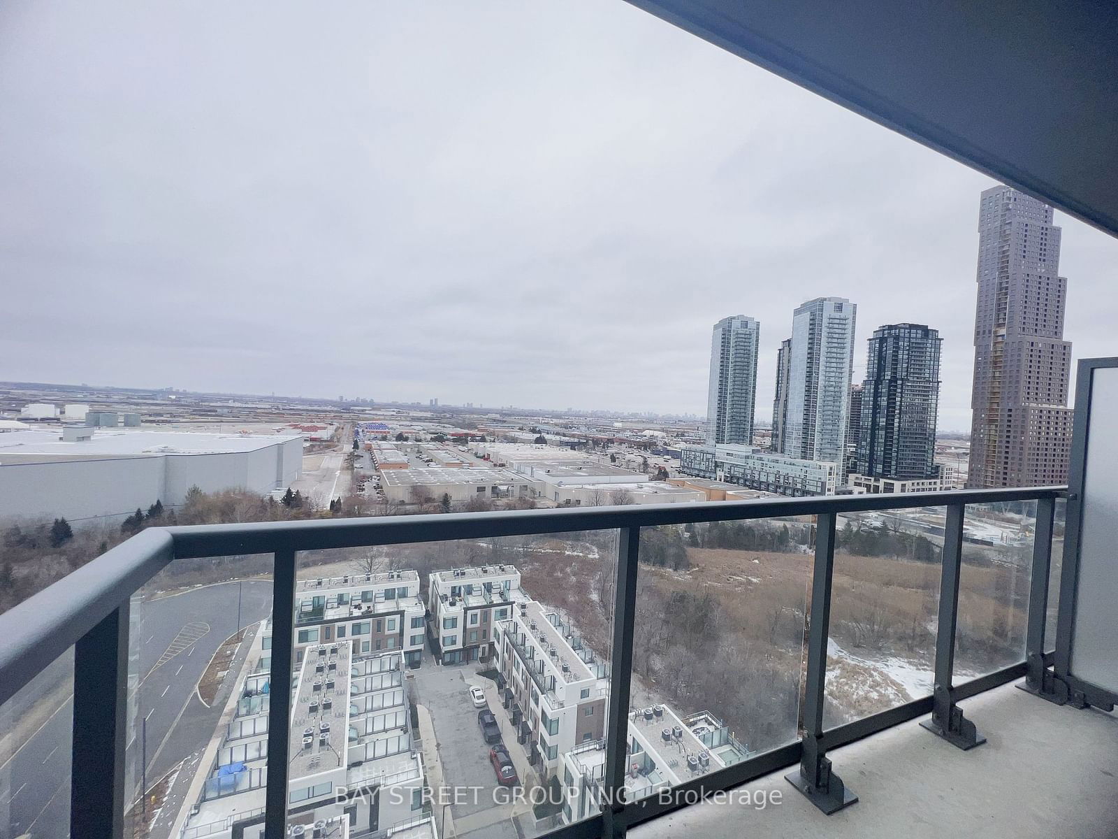 7895 Jane St, unit 1716 for rent