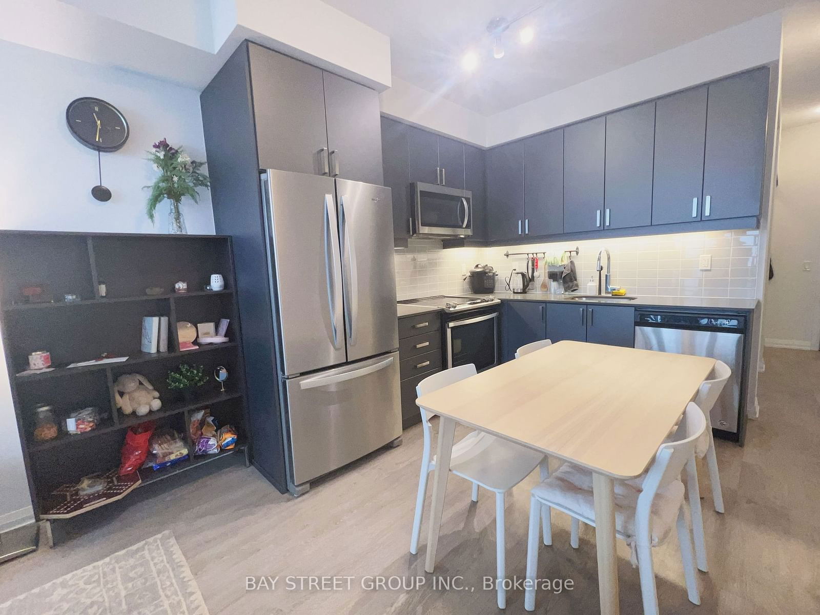 7895 Jane St, unit 1716 for rent