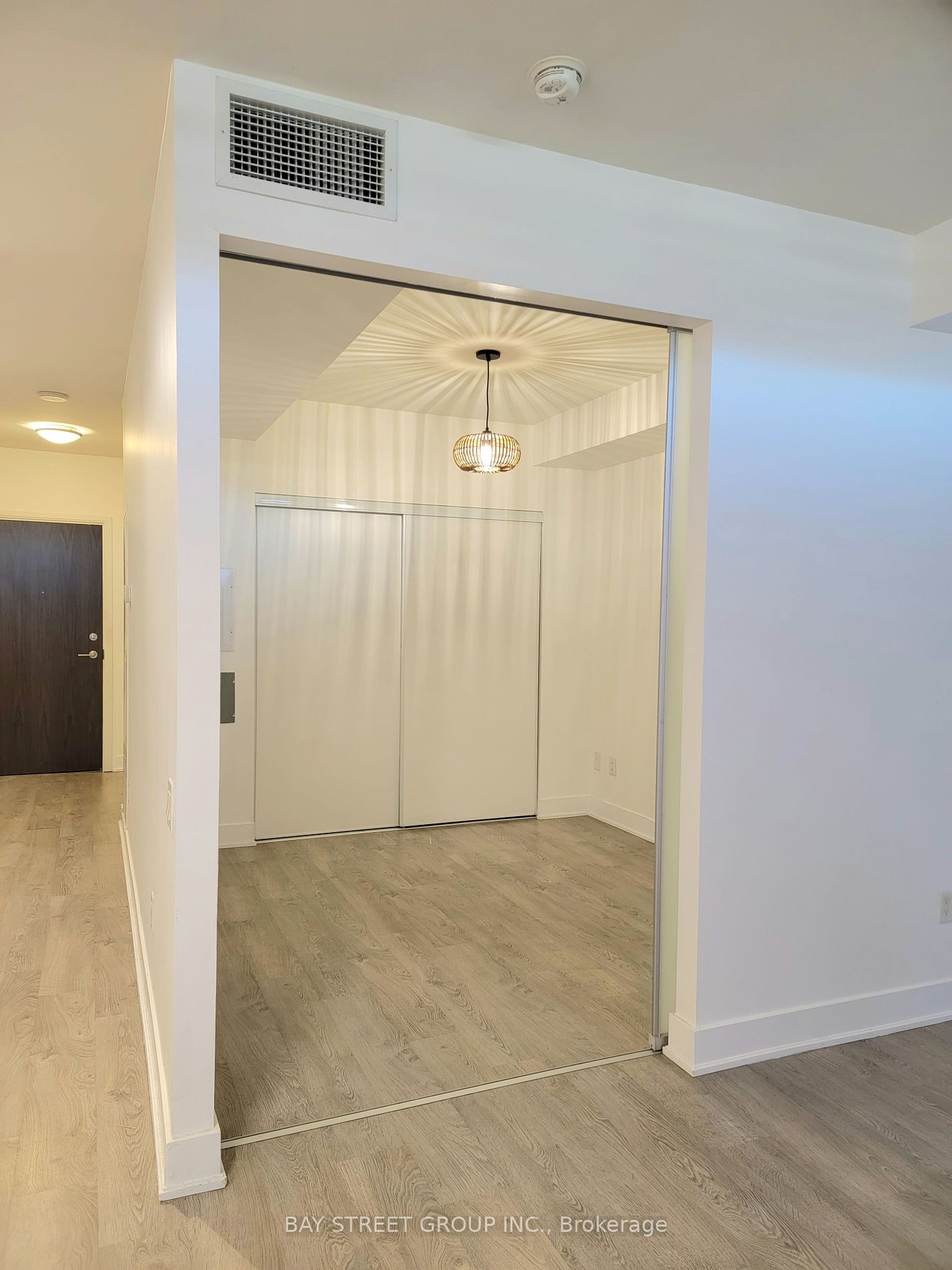 7608 Yonge St, unit 515 for rent