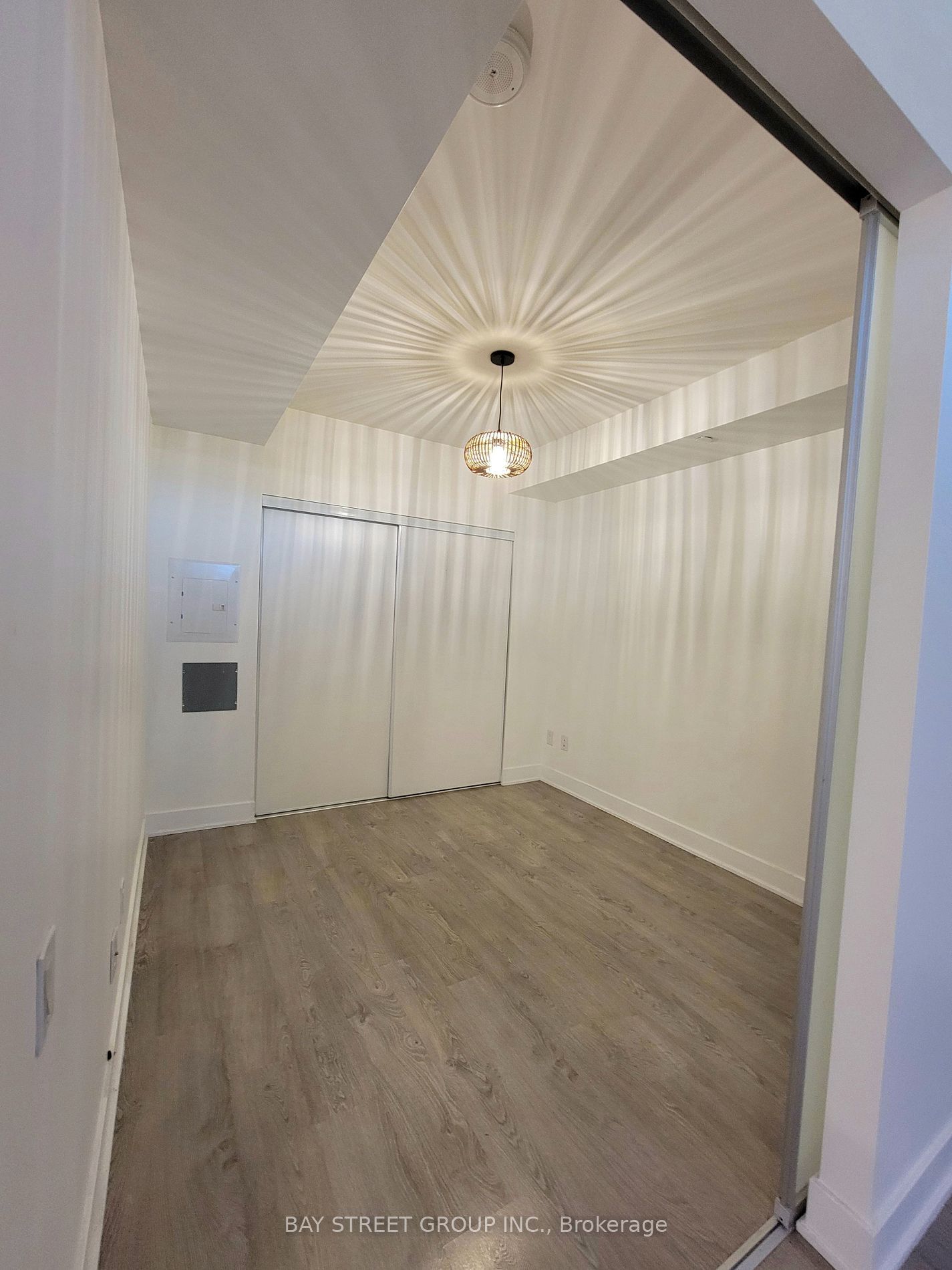 7608 Yonge St, unit 515 for rent