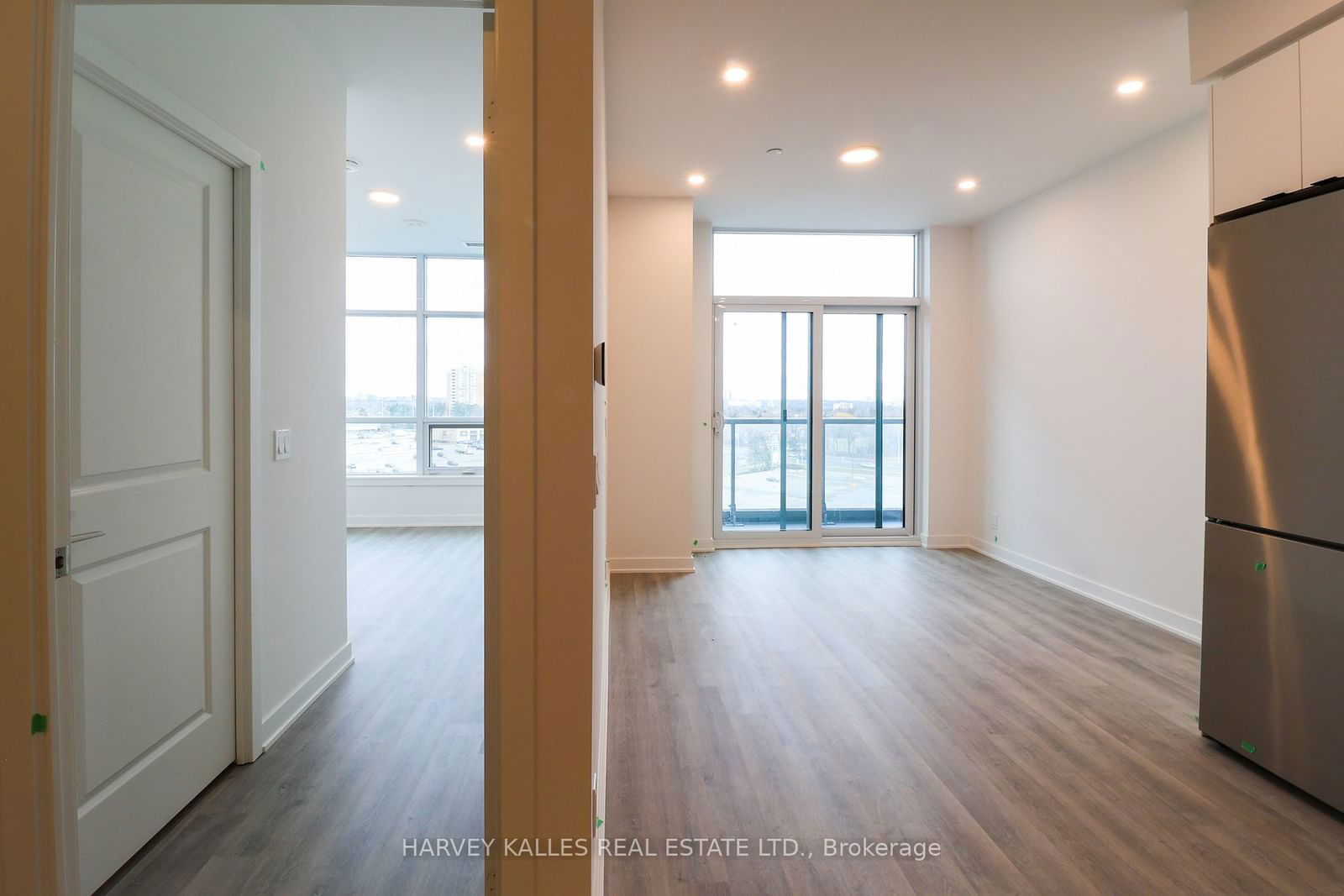 50 Upper Mall Way, unit 730 for rent