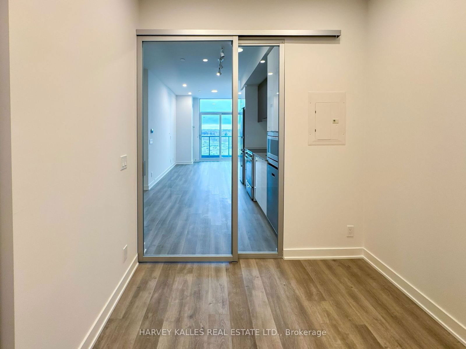 50 Upper Mall Way, unit 730 for rent