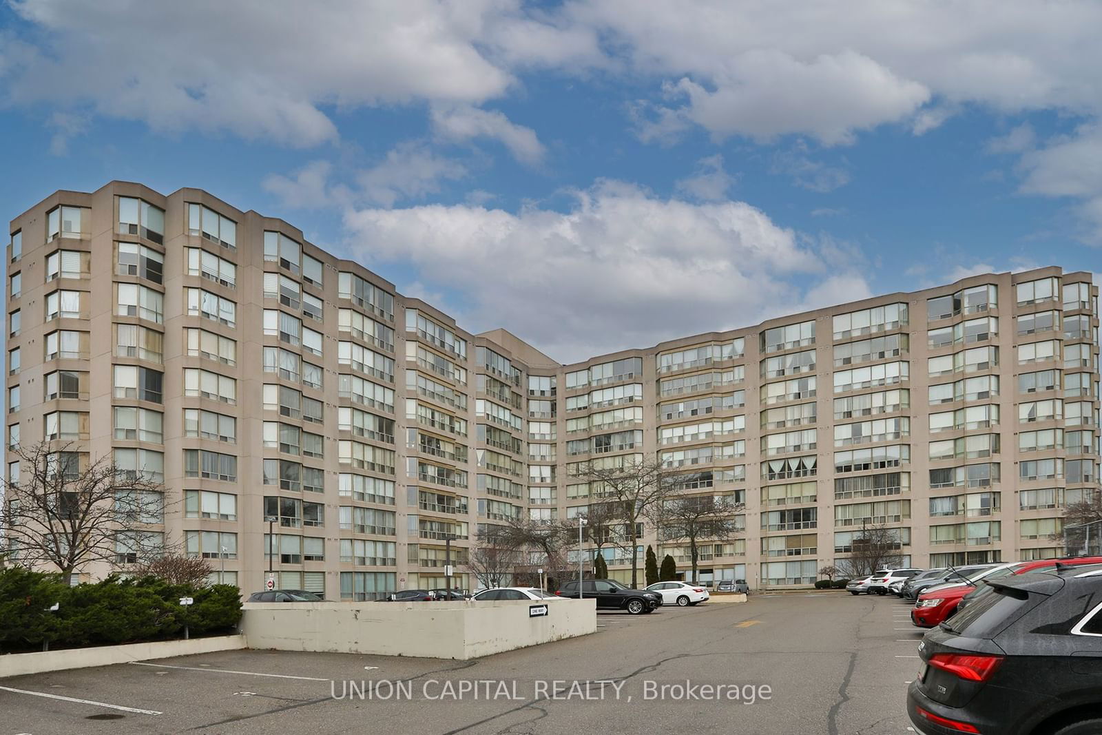 309 Major Mackenzie Dr E, unit 313 for rent