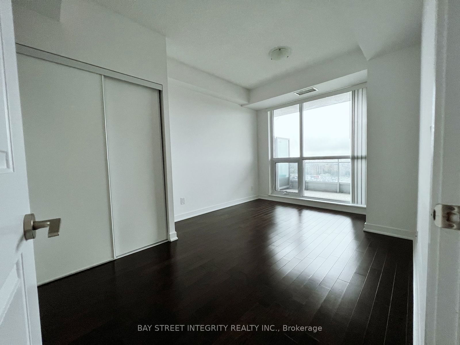 9205 Yonge St, unit 1801 for rent