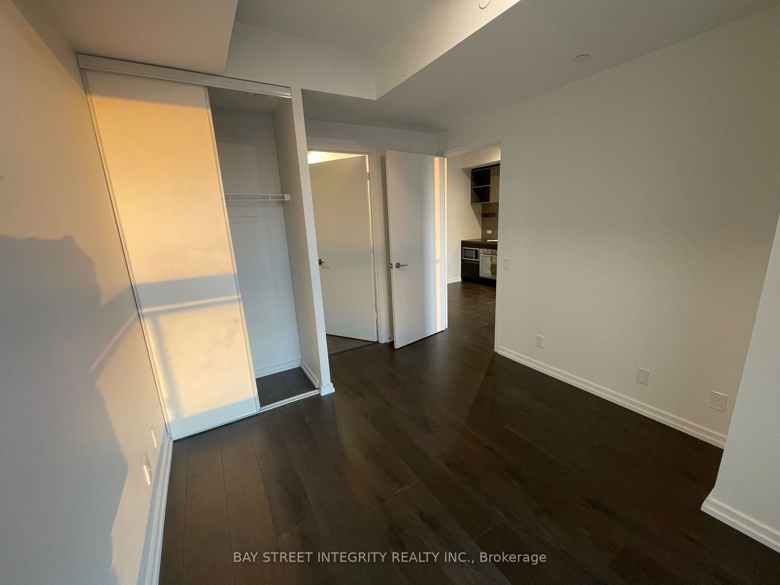 7890 Jane St, unit 5005 for rent