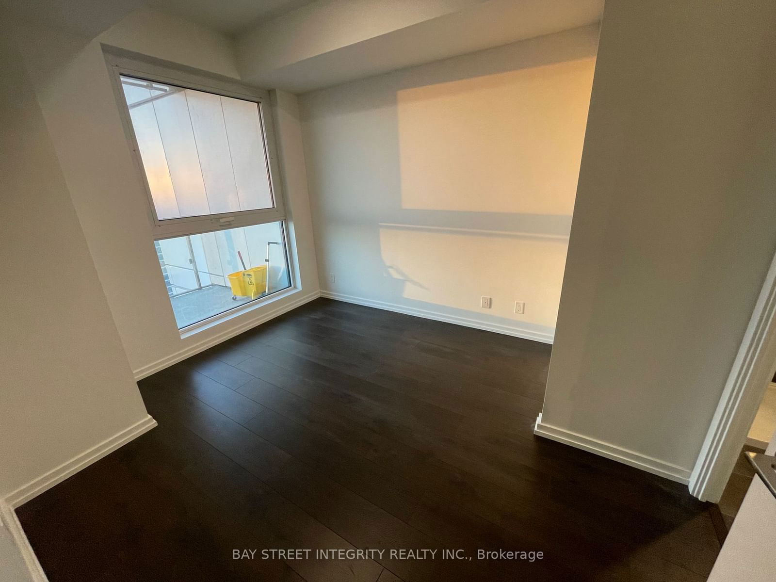 7890 Jane St, unit 5005 for rent