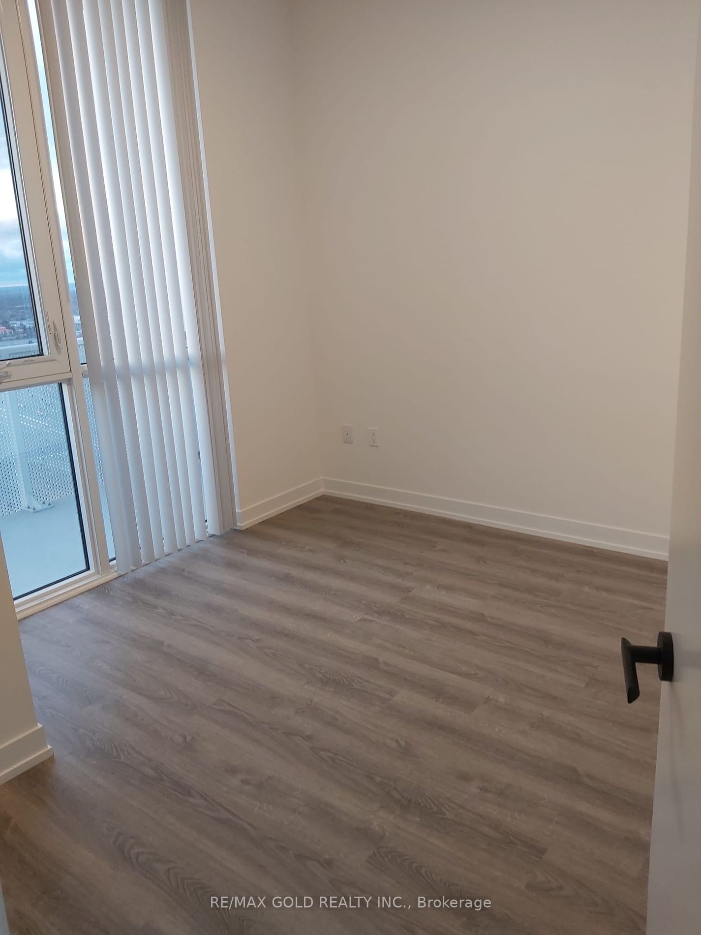 195 Commerce St, unit 2108 for rent